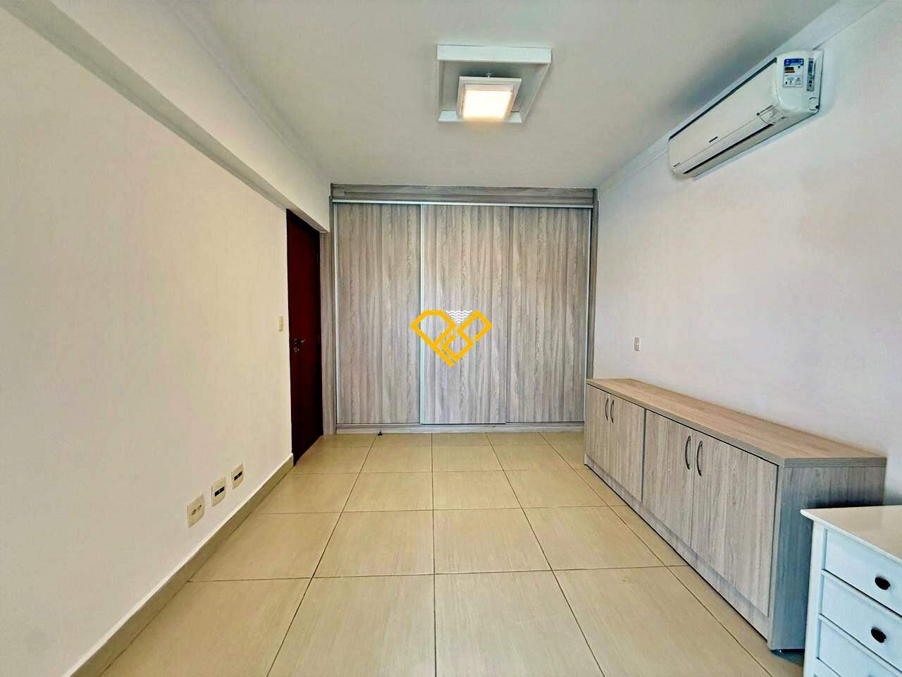 Apartamento à venda no Ponta da Praia: Dormitório 1 - suíte