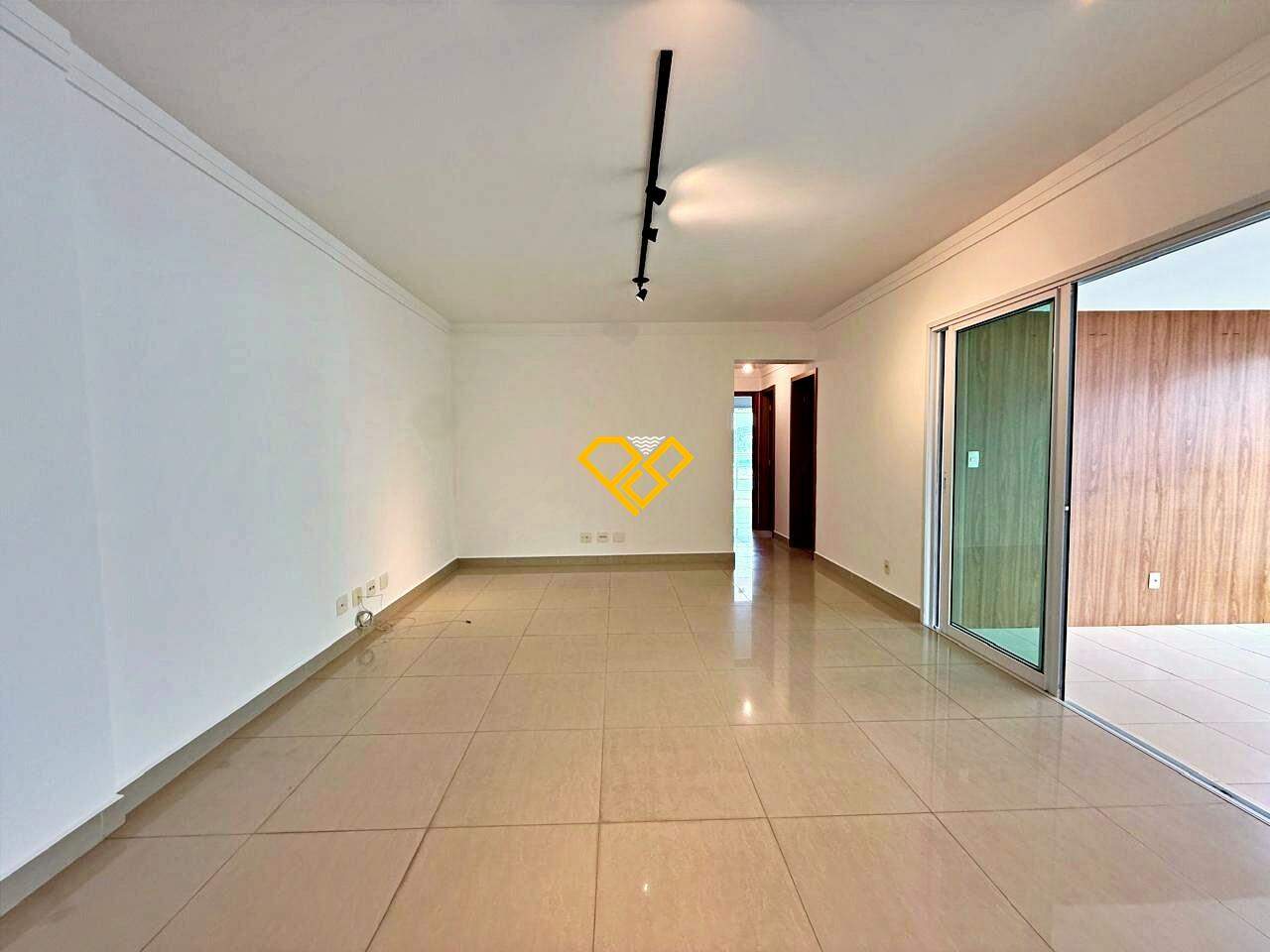 Apartamento à venda no Ponta da Praia: Sala