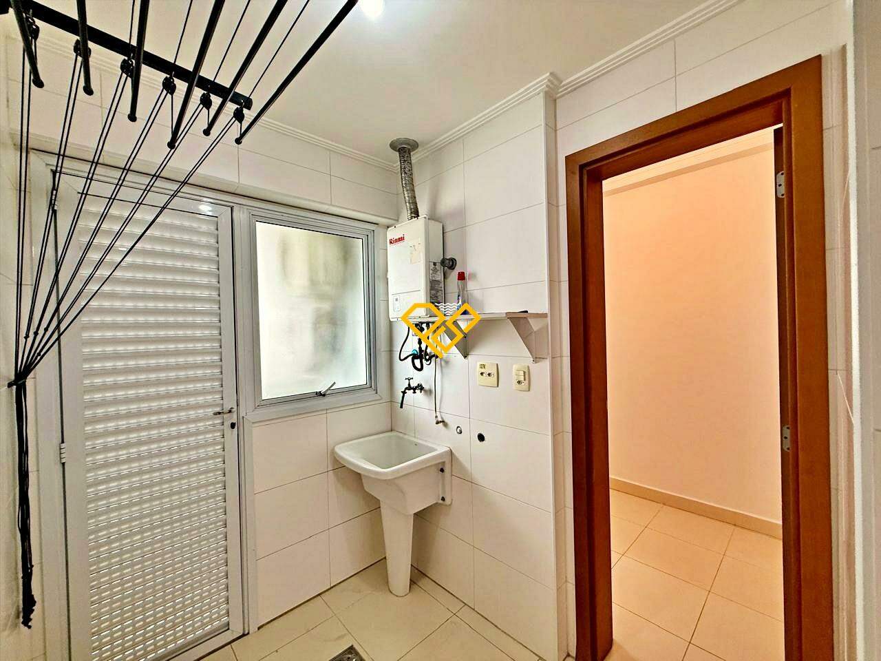 Apartamento à venda no Ponta da Praia: Área de serviço