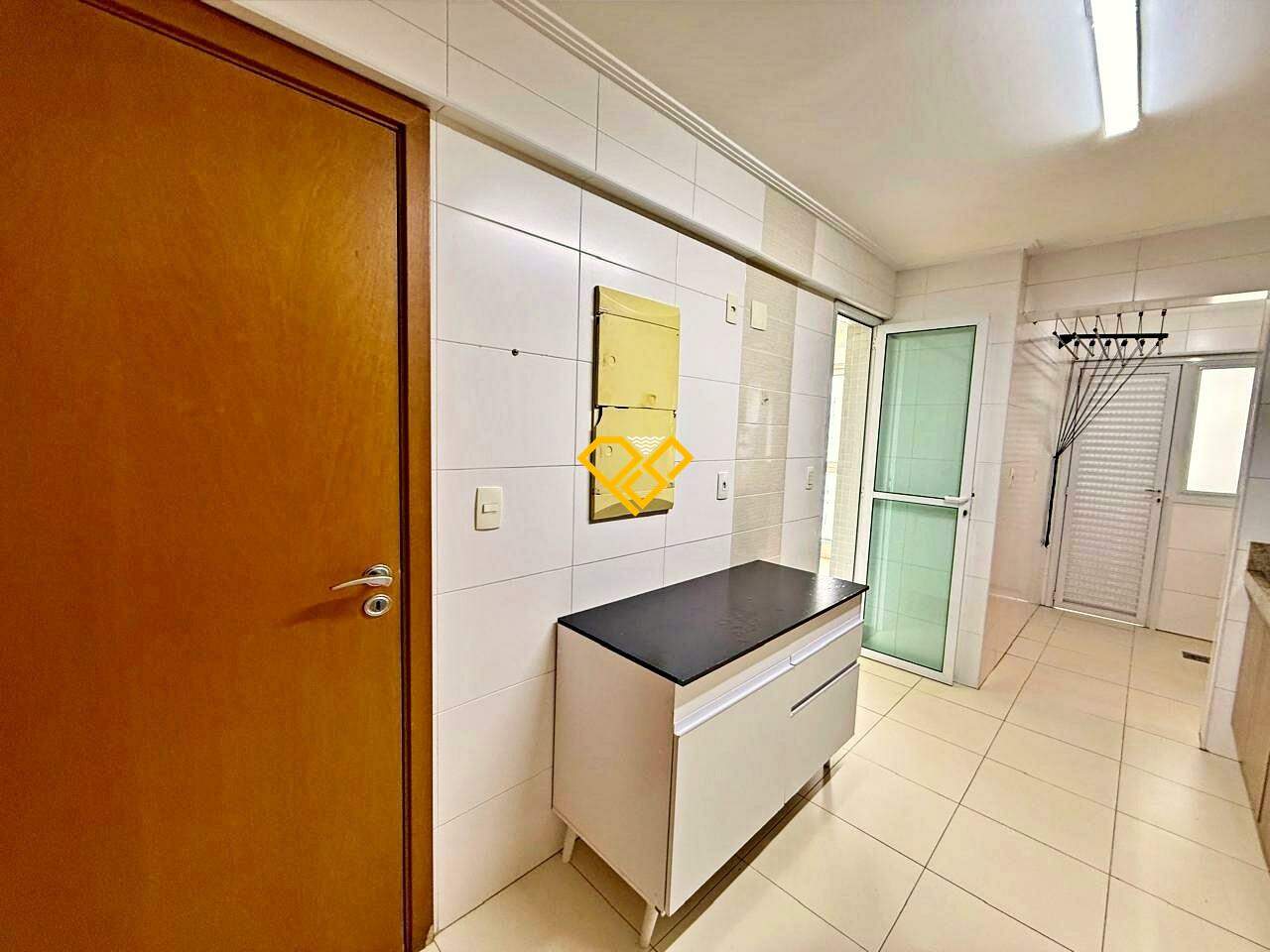 Apartamento à venda no Ponta da Praia: Cozinha