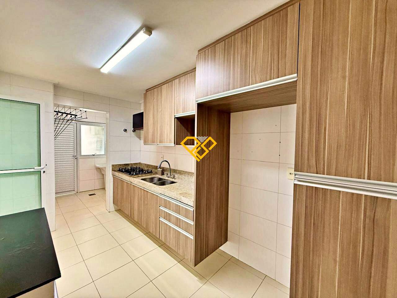 Apartamento à venda no Ponta da Praia: Cozinha