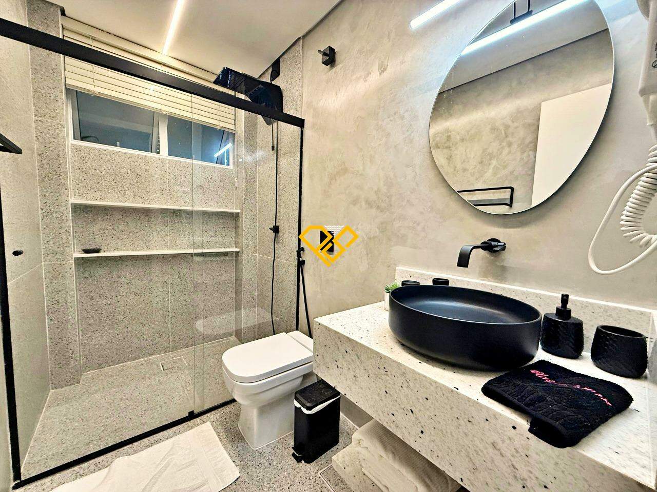 Apartamento à venda no Gonzaga: Wc social