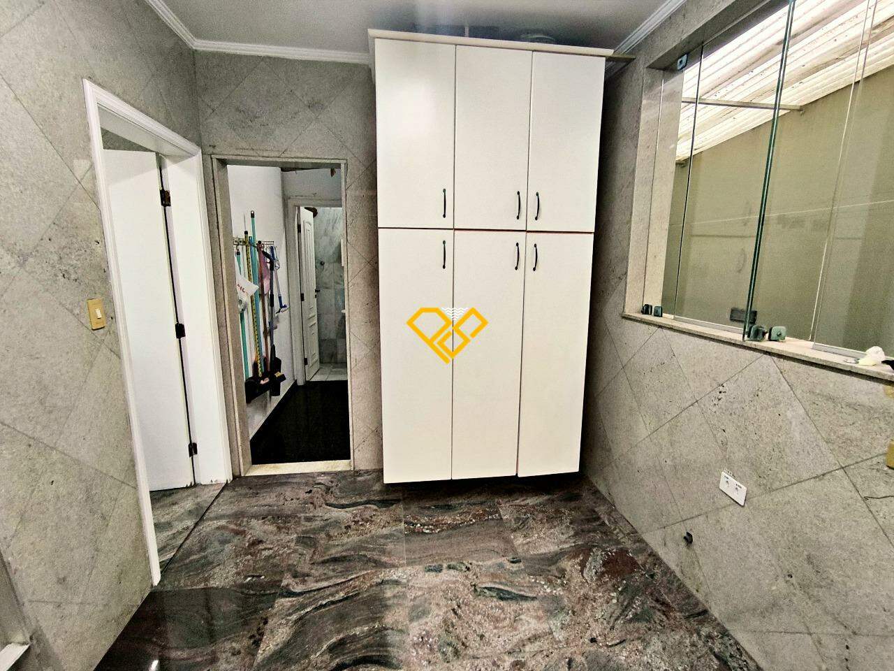 Casa à venda no Ponta da Praia: Área de serviço