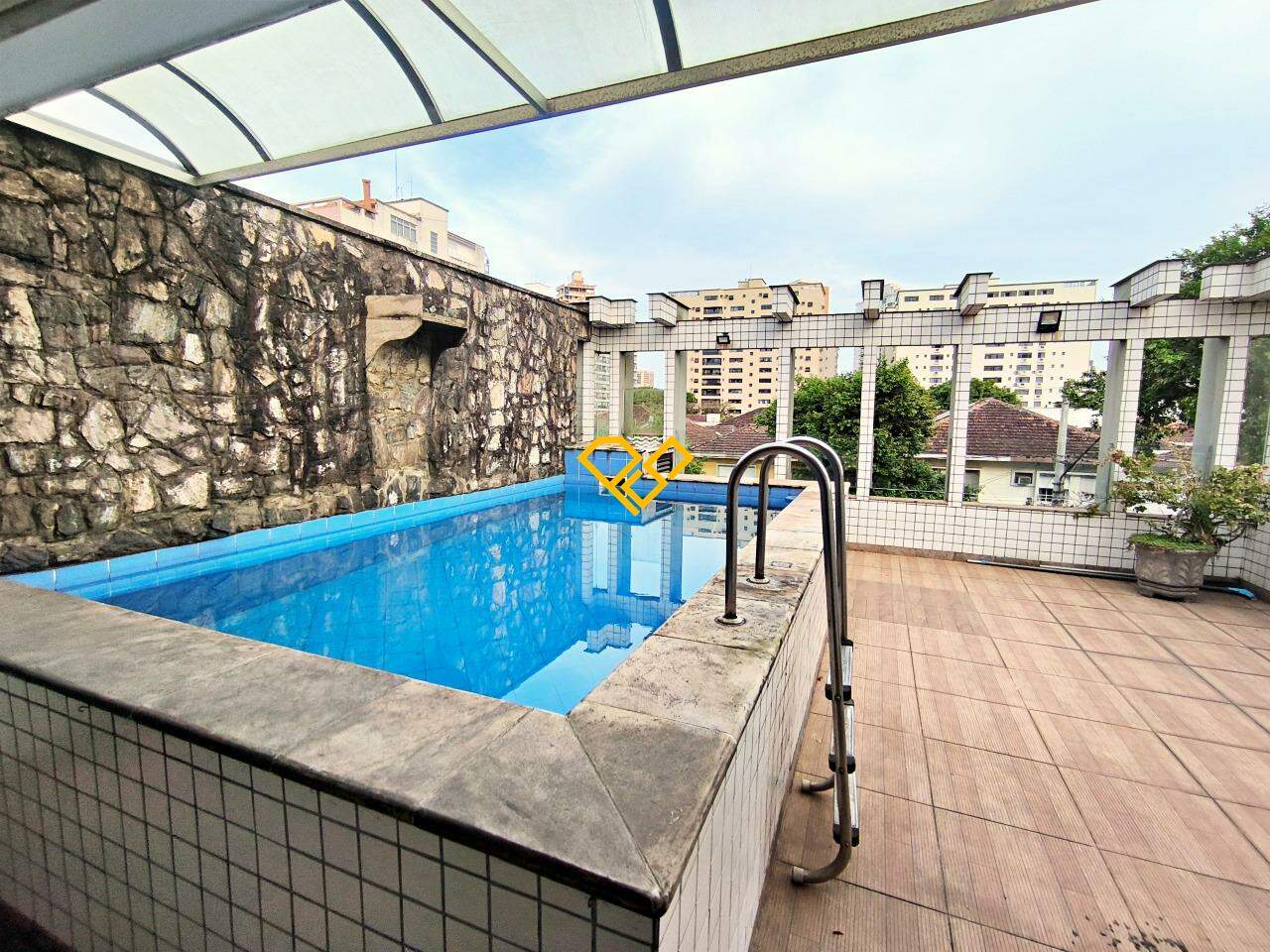 Casa à venda no Ponta da Praia: Piscina