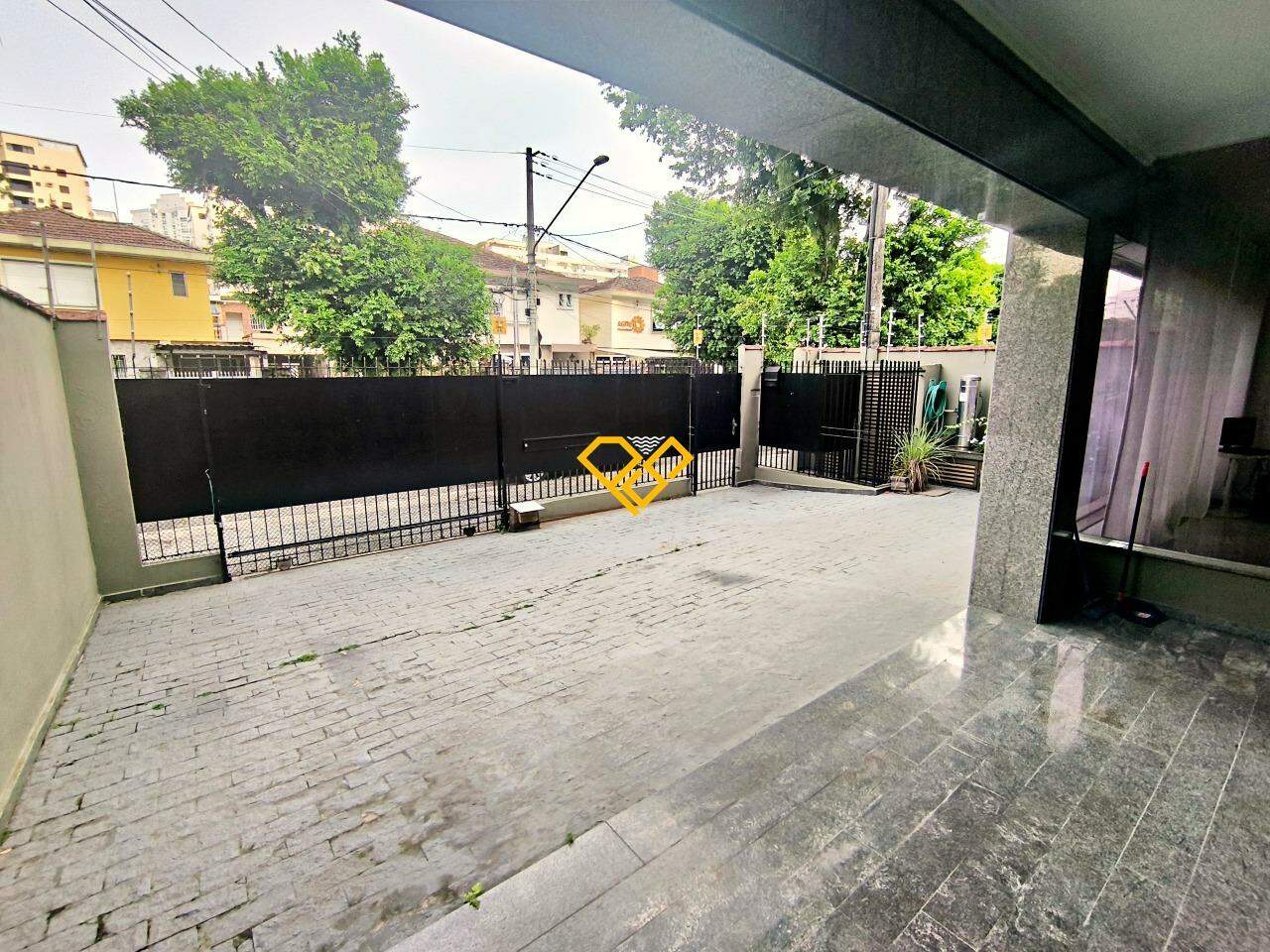 Casa à venda no Ponta da Praia: Garagem