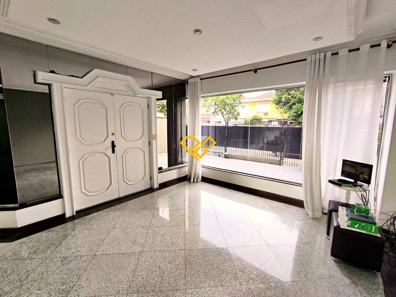 Casa à venda no Ponta da Praia: Sala