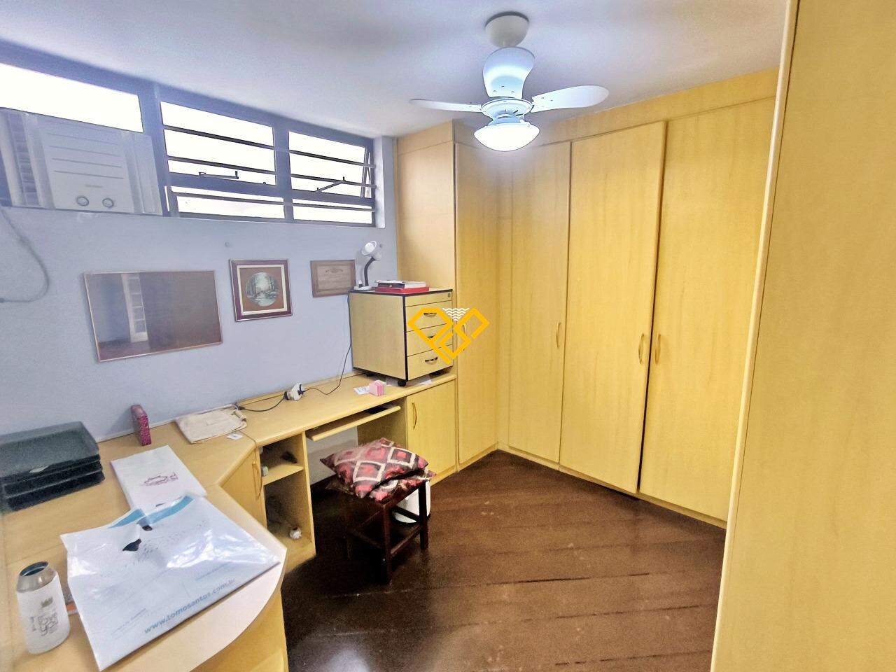 Casa à venda no Ponta da Praia: Dormitório 2 - suíte - closet