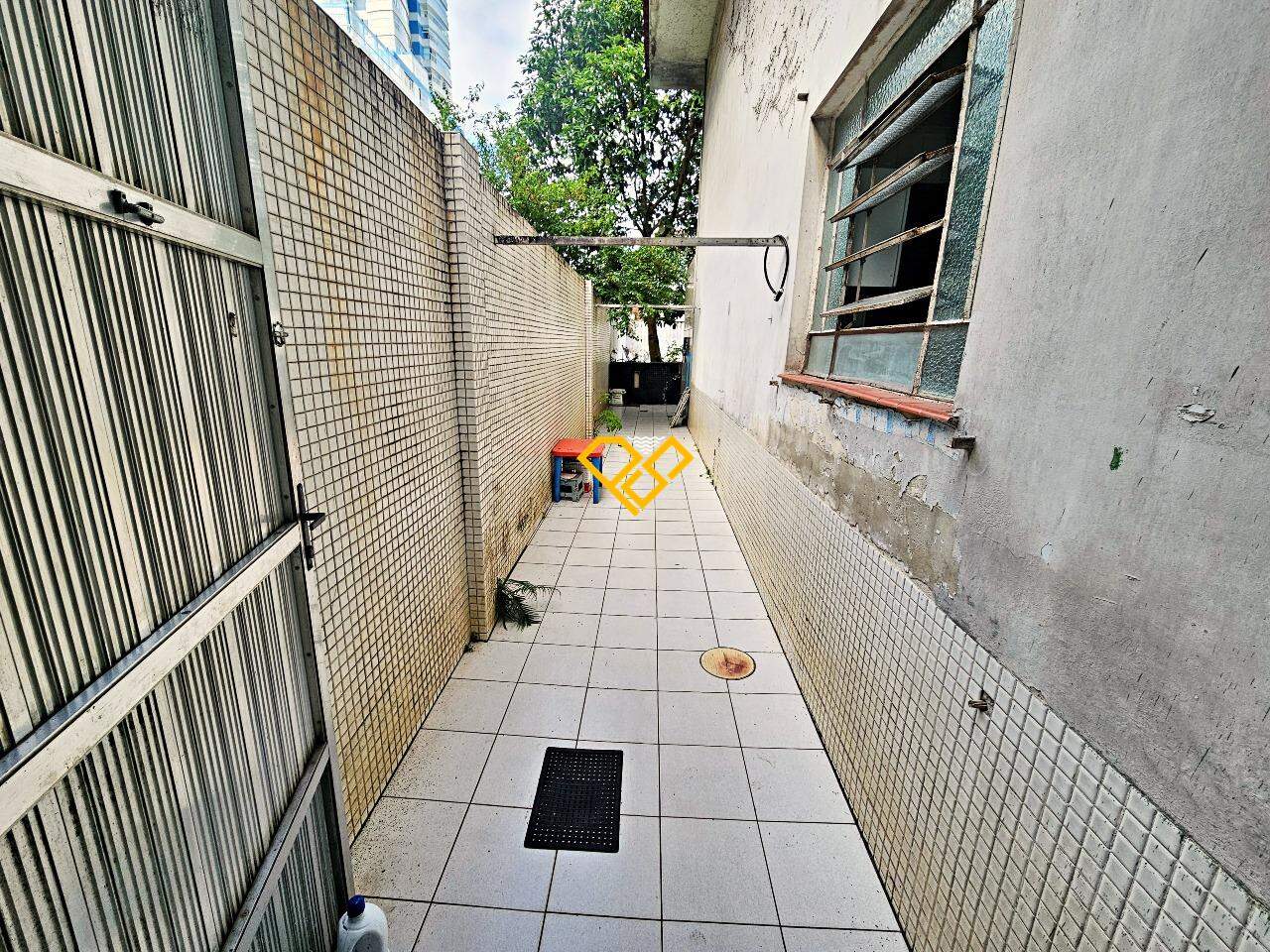 Casa à venda no Aparecida: Corredor externo