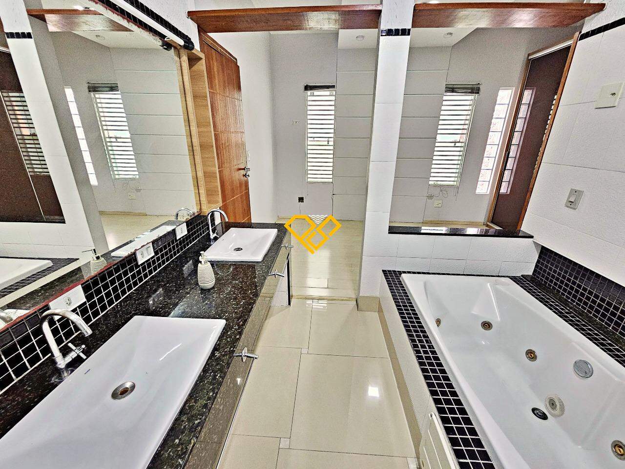 Casa à venda no Marapé: 