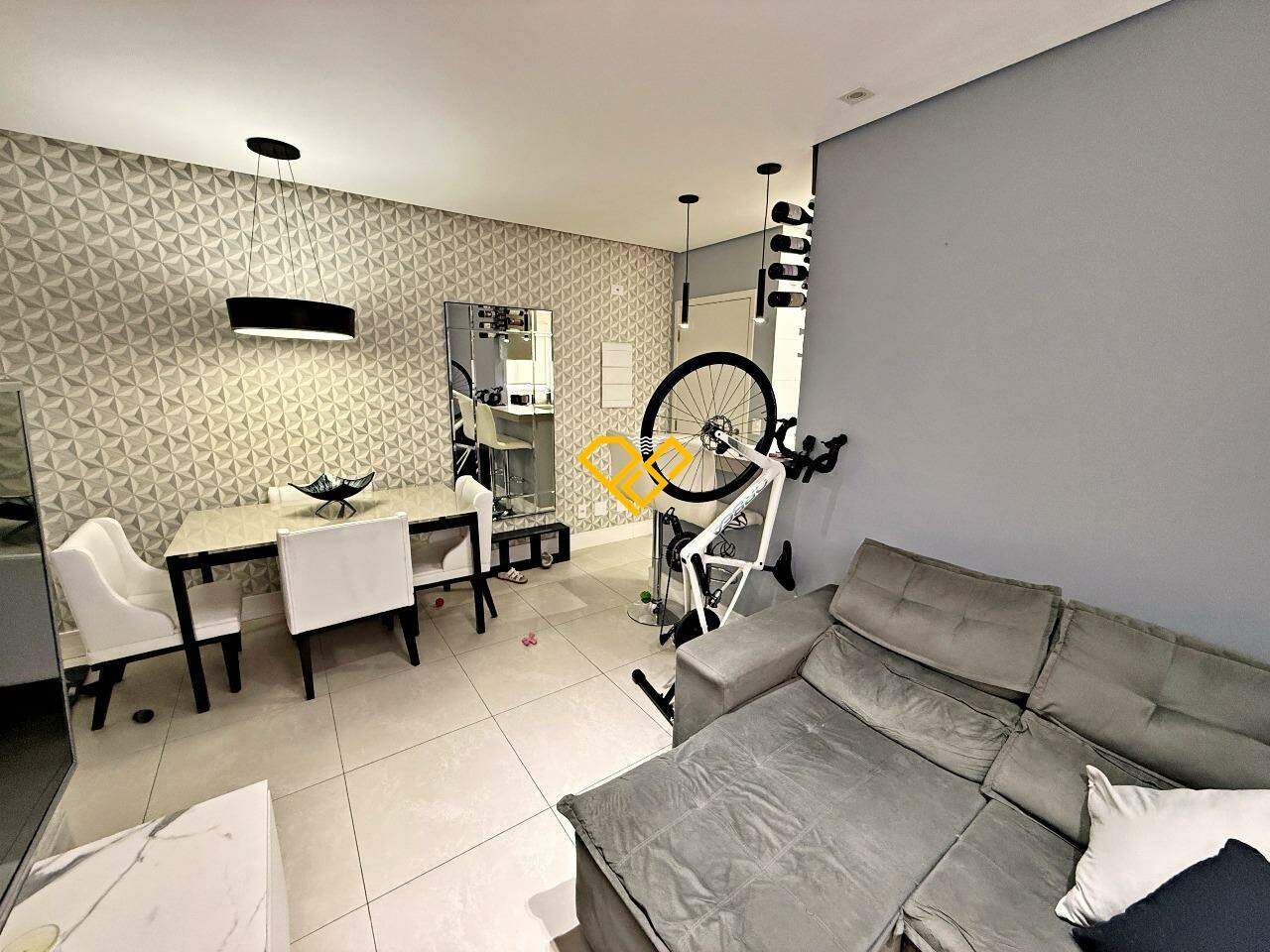 Apartamento à venda no Ponta da Praia: Sala