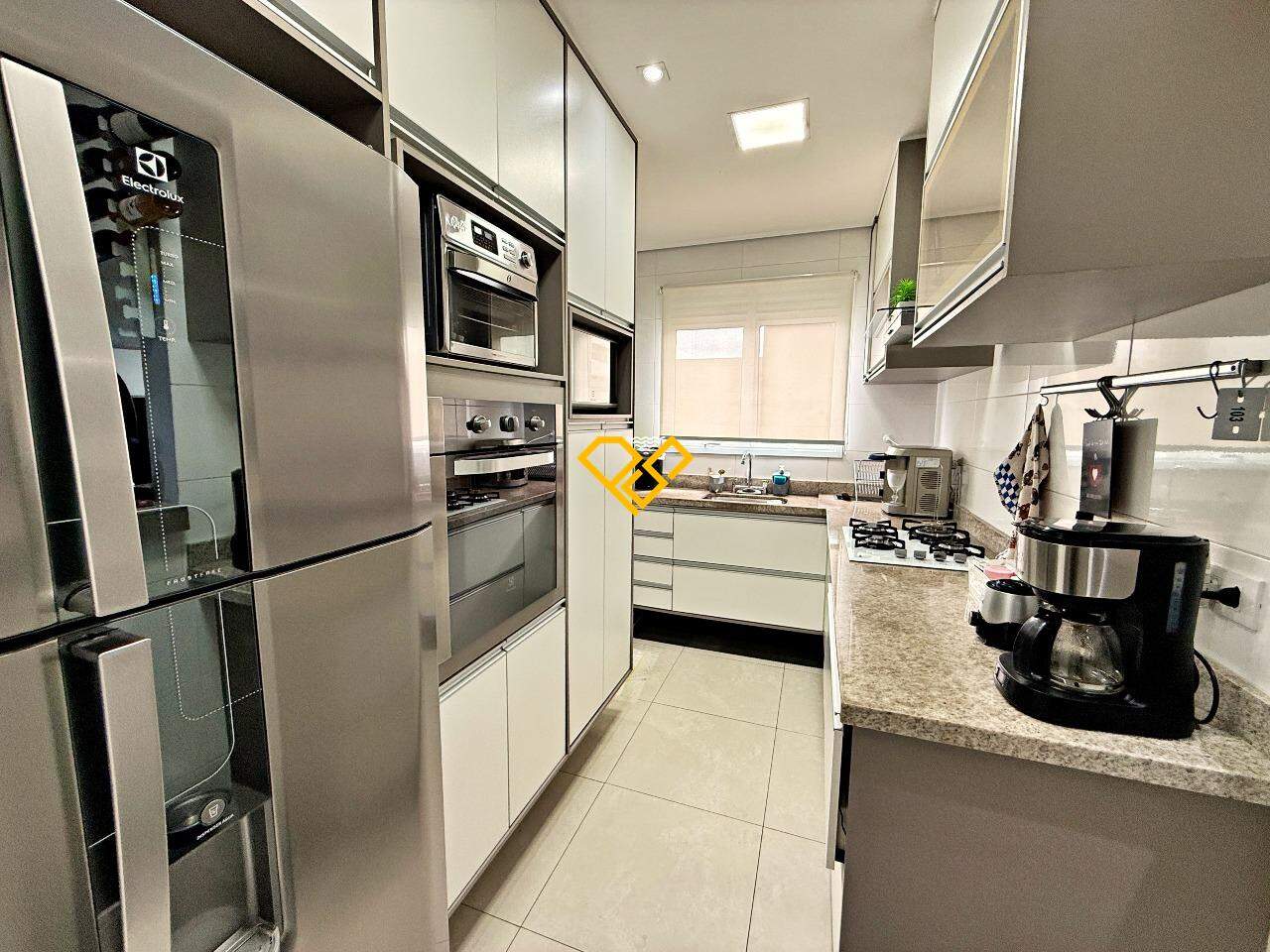 Apartamento à venda no Ponta da Praia: Cozinha