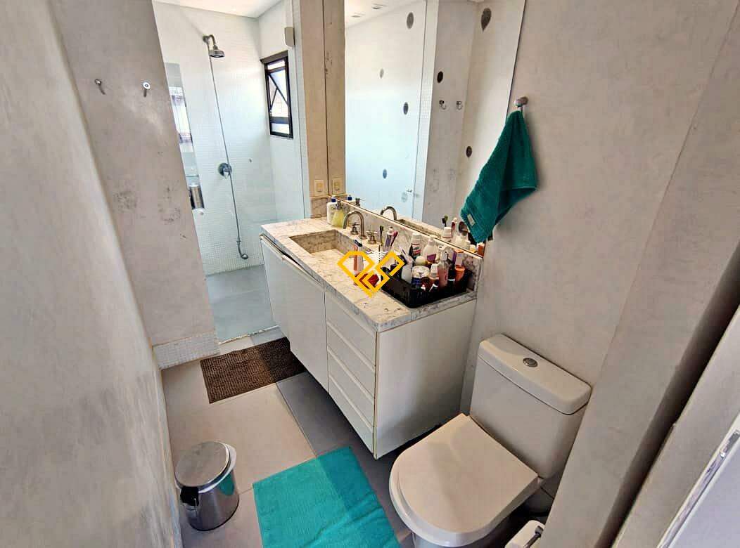 Cobertura à venda no Boqueirão: Wc suíte