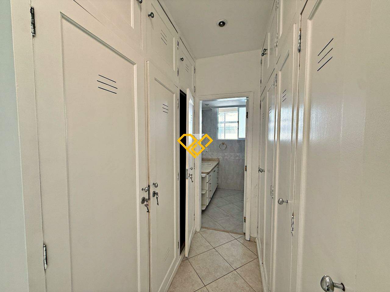 Apartamento à venda no Boqueirão: Dormitório 1 - suíite - closet