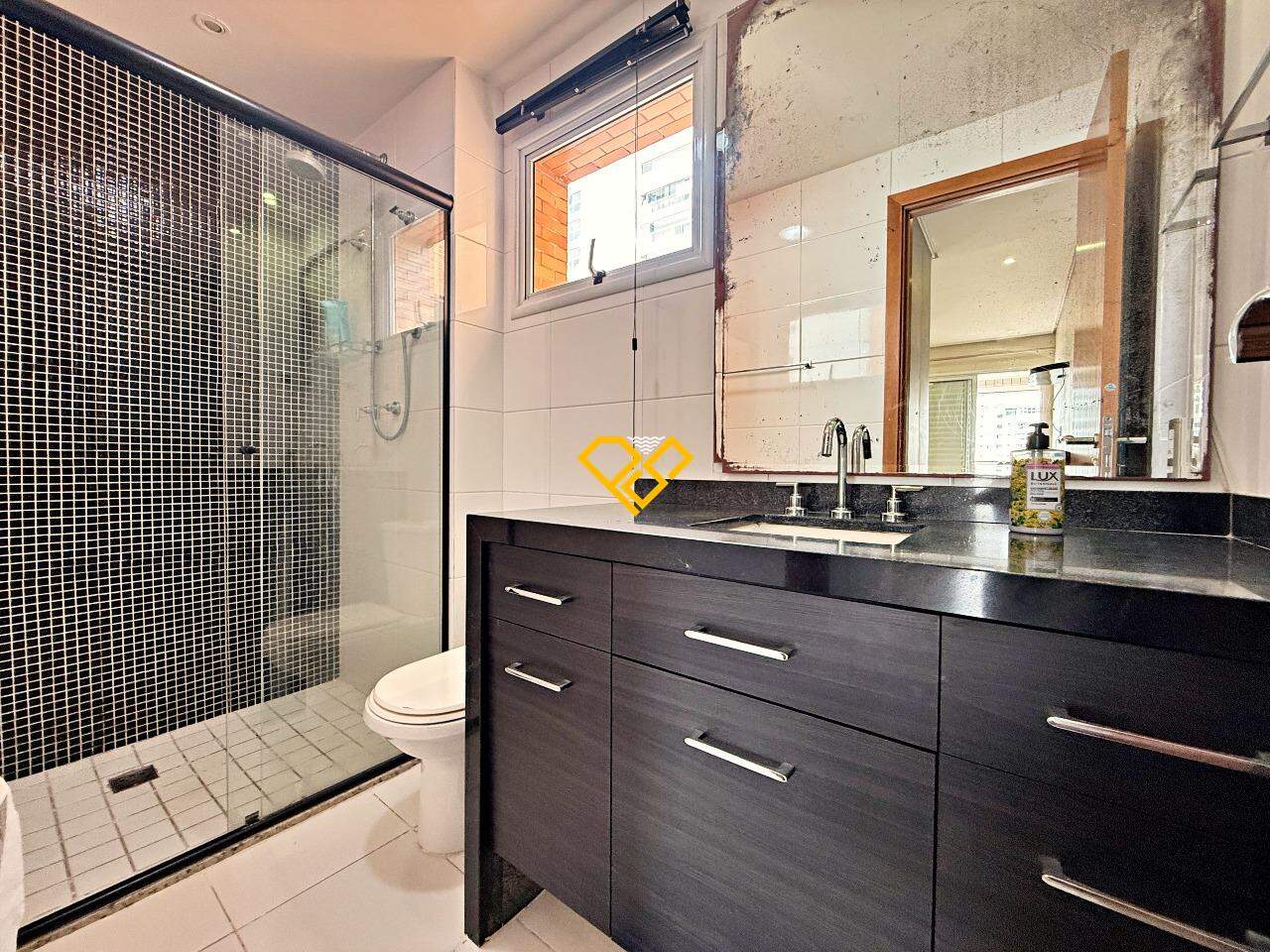 Apartamento à venda no Gonzaga: Wc suíte