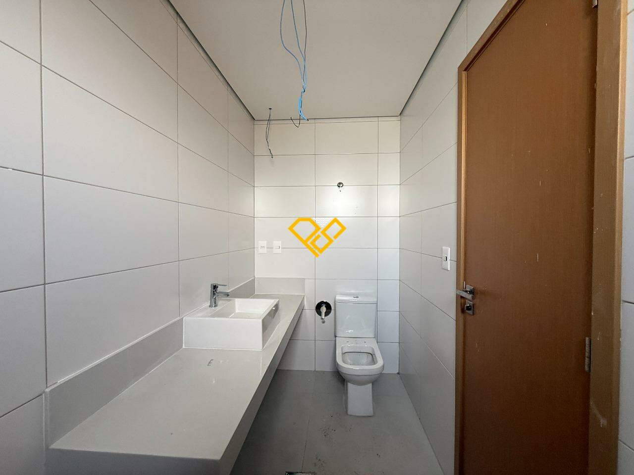 Apartamento à venda no Aparecida: Wc suíte