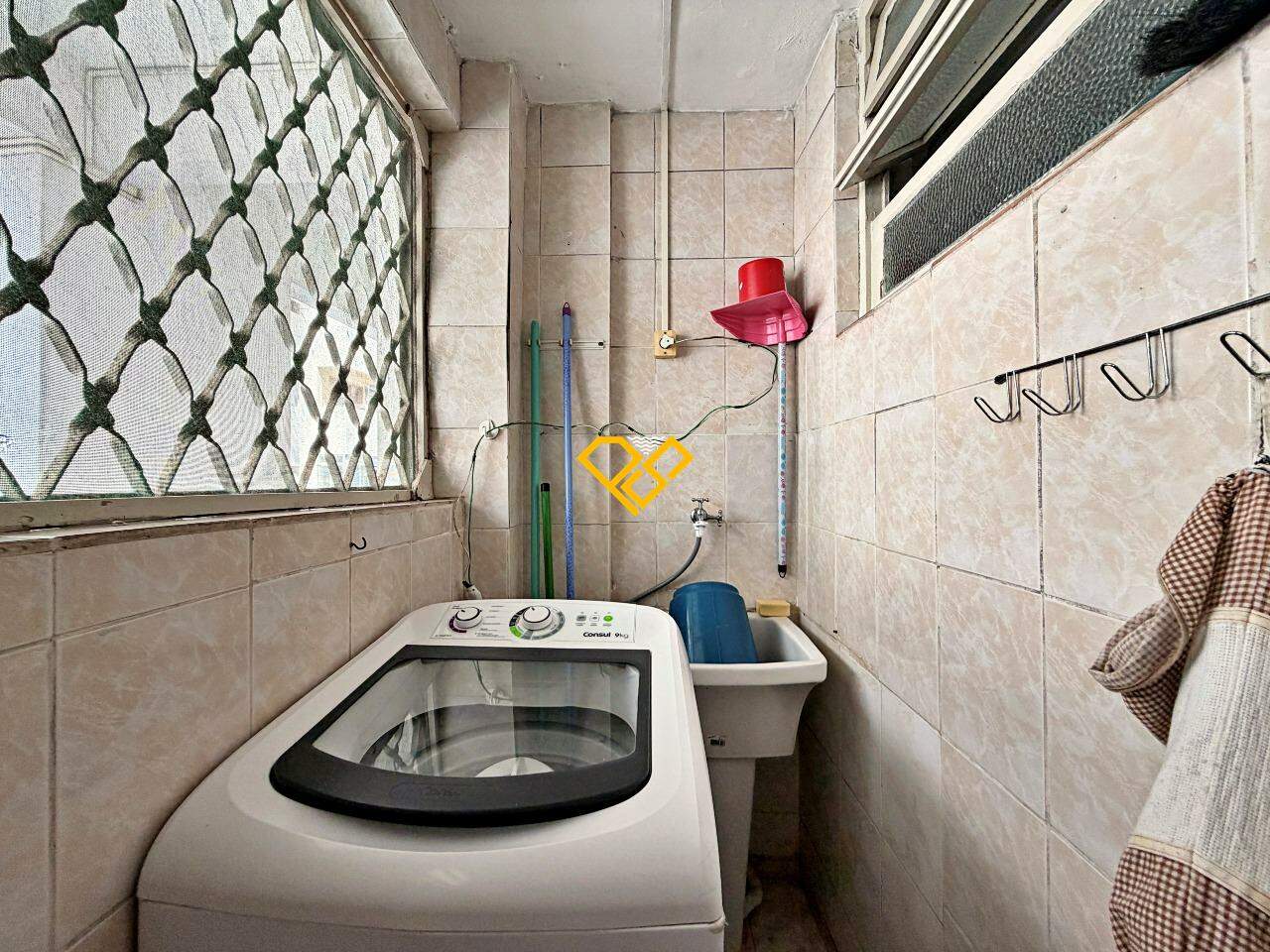 Apartamento à venda no Ponta da Praia: Área de serviço