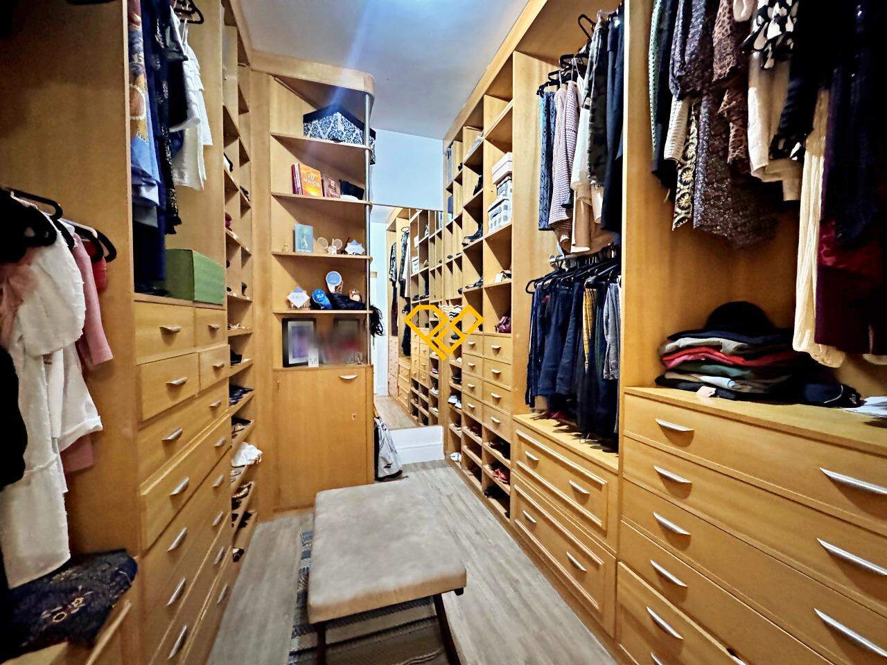 Apartamento à venda no Boqueirão: Suíte 1 - closet