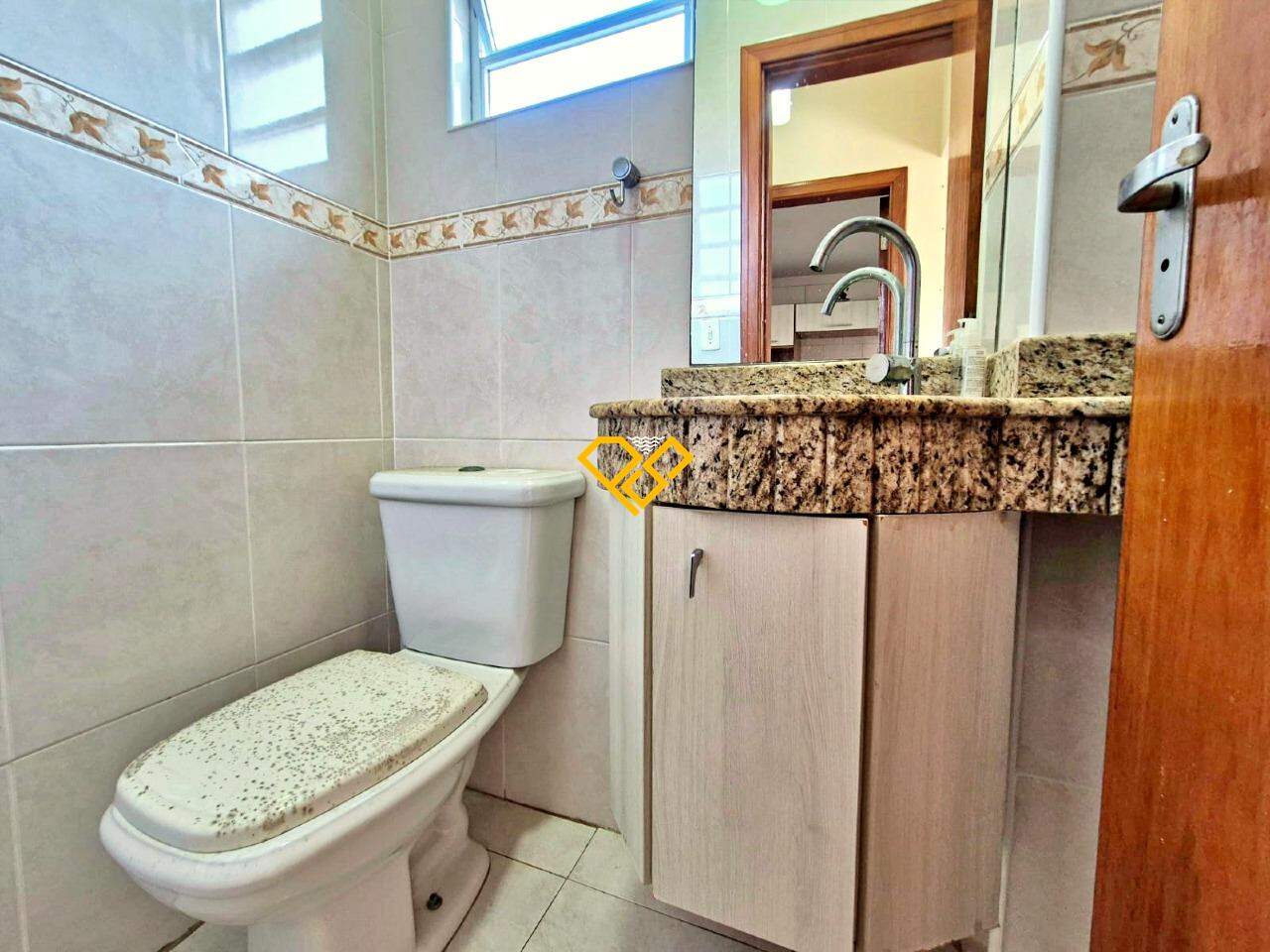 Sobreposta Alta à venda no Campo Grande: Lavabo