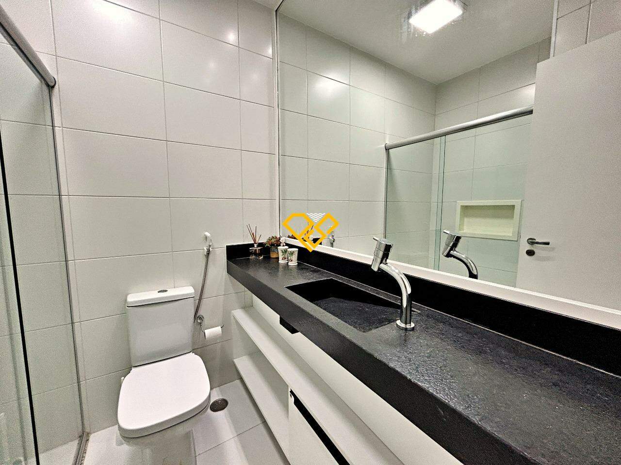 Apartamento à venda no Gonzaga: Wc social