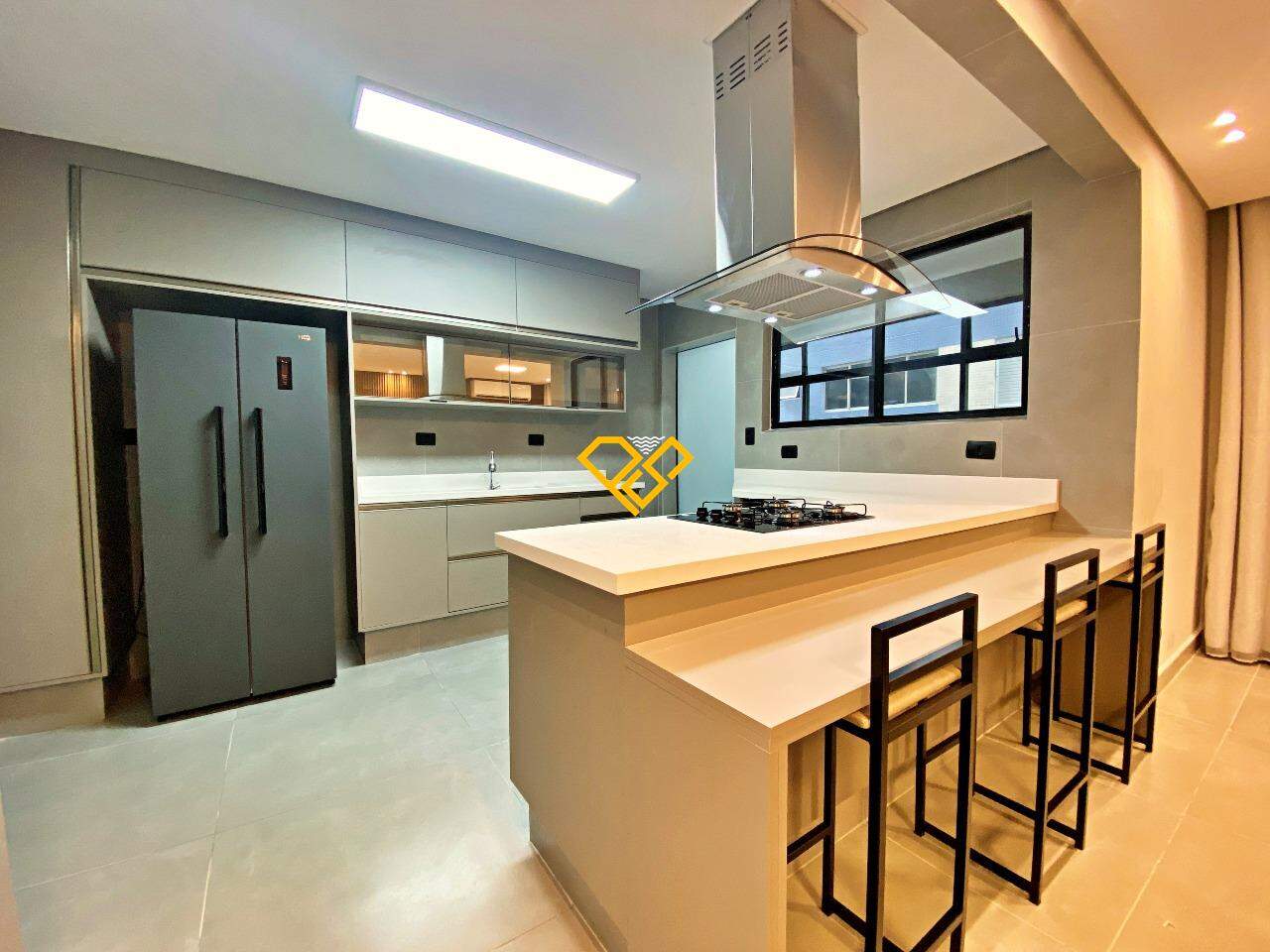 Apartamento à venda no Ponta da Praia: Cozinha