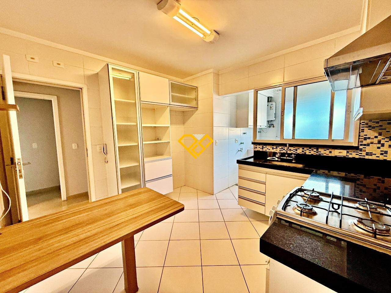 Apartamento à venda no Gonzaga: Cozinha