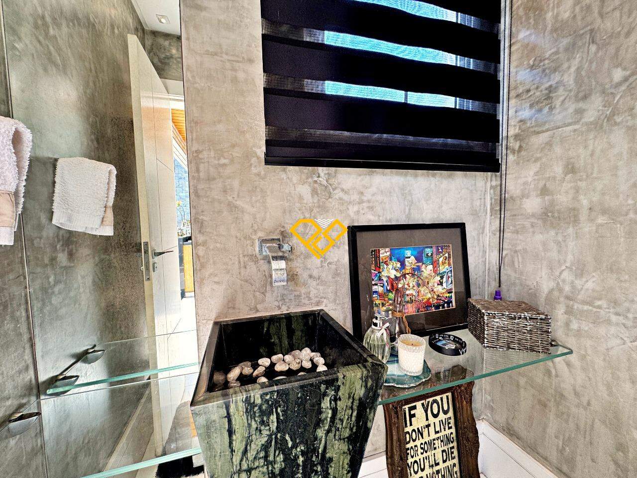 Cobertura à venda no Boqueirão: Lavabo