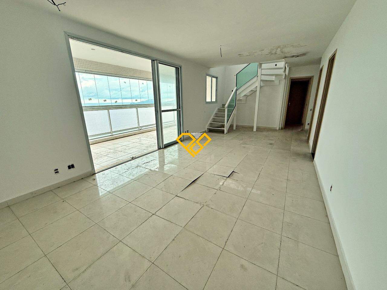 Cobertura à venda no José Menino: Sala