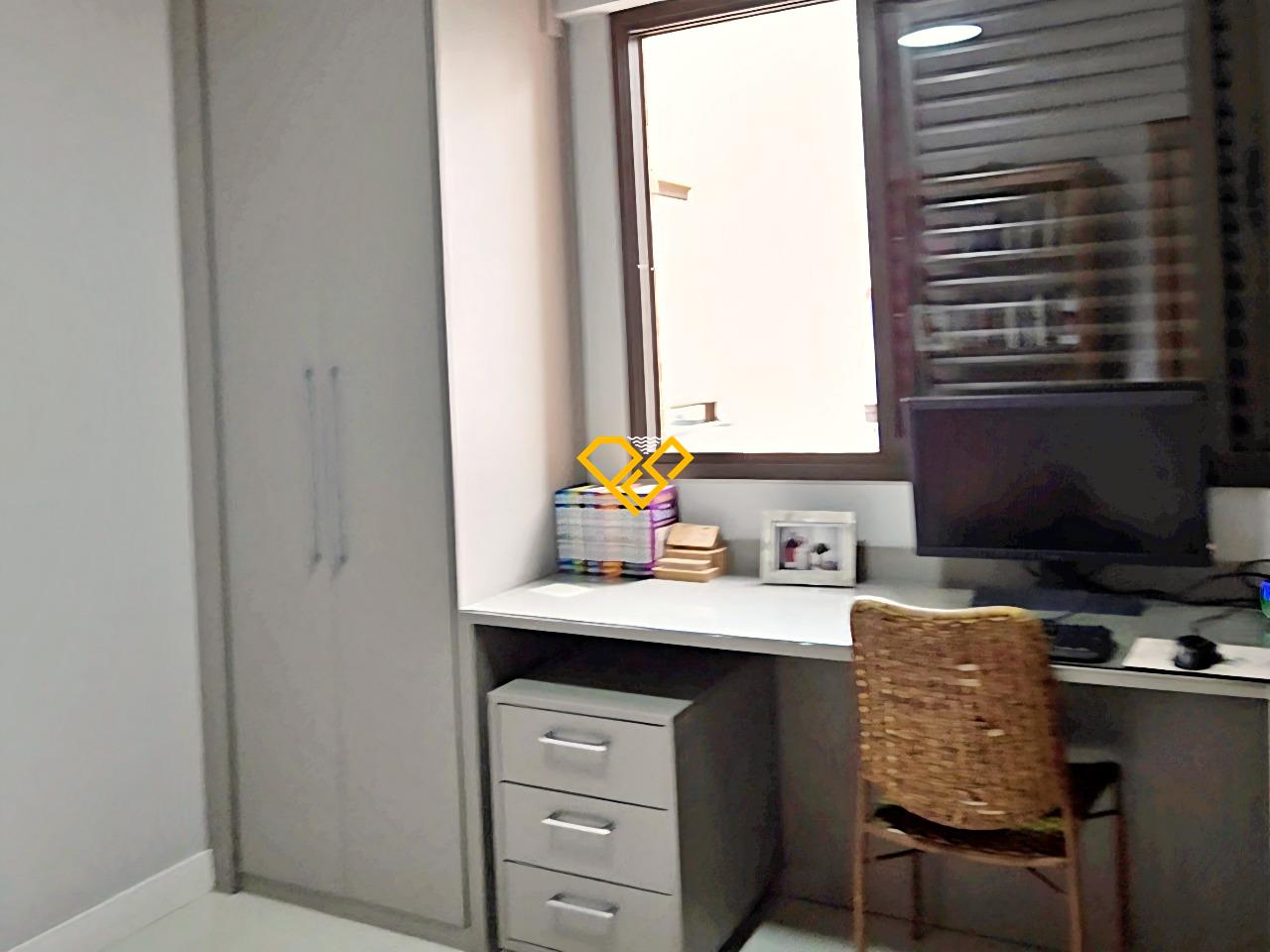 Apartamento à venda no Ponta da Praia: Dormitório 3