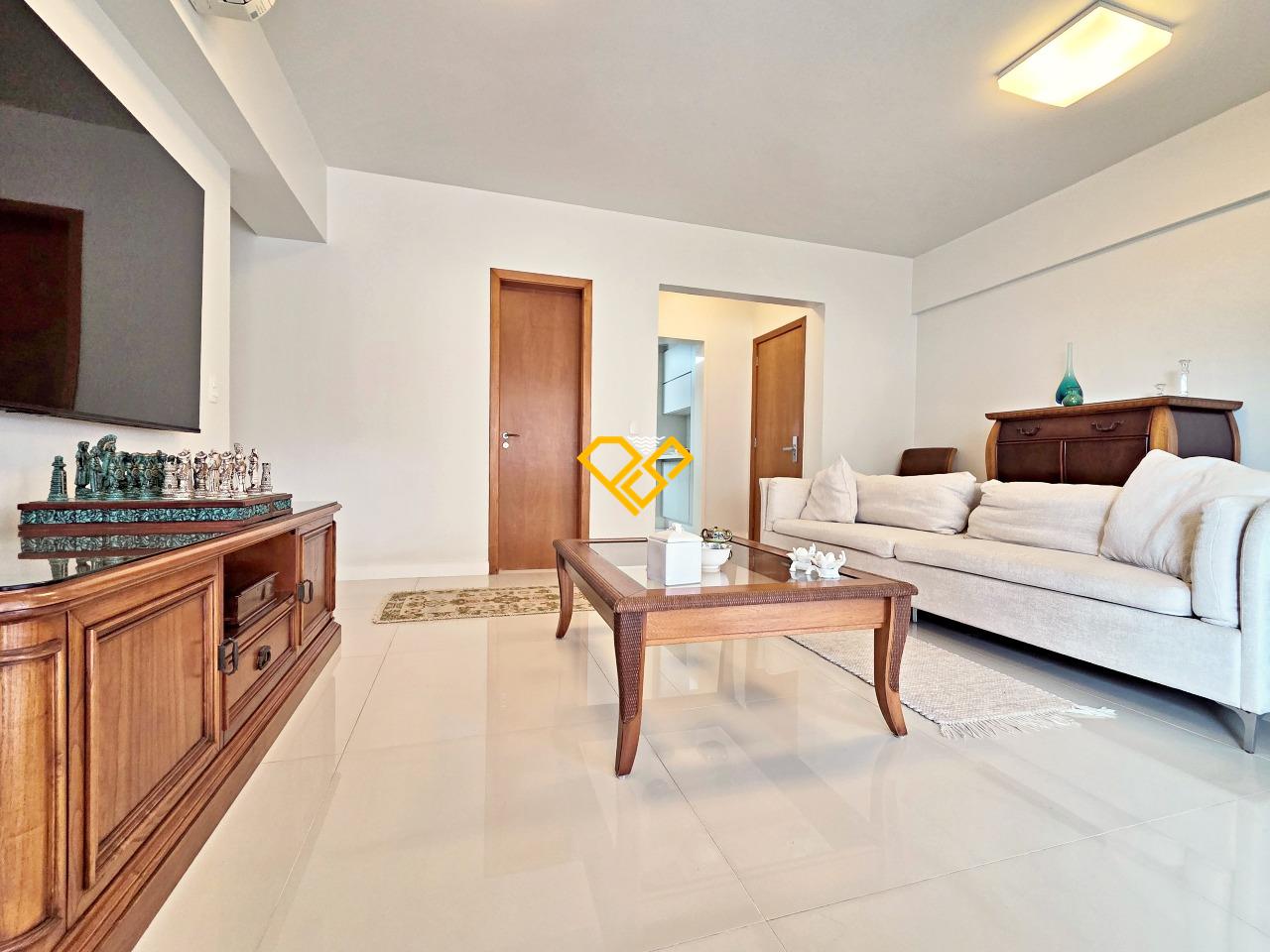 Apartamento à venda no Ponta da Praia: Sala