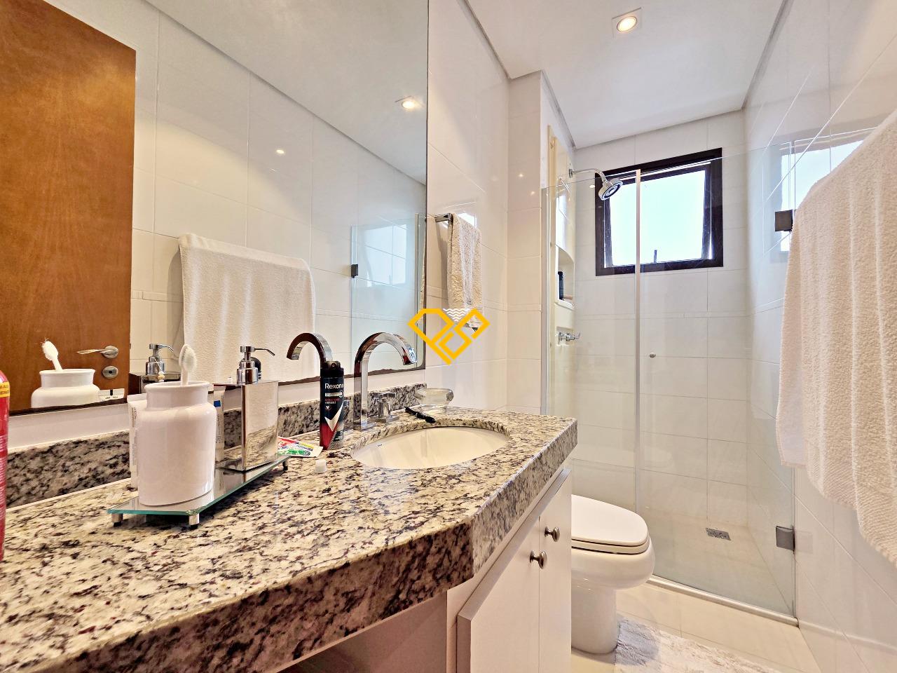 Apartamento à venda no Ponta da Praia: Wc social