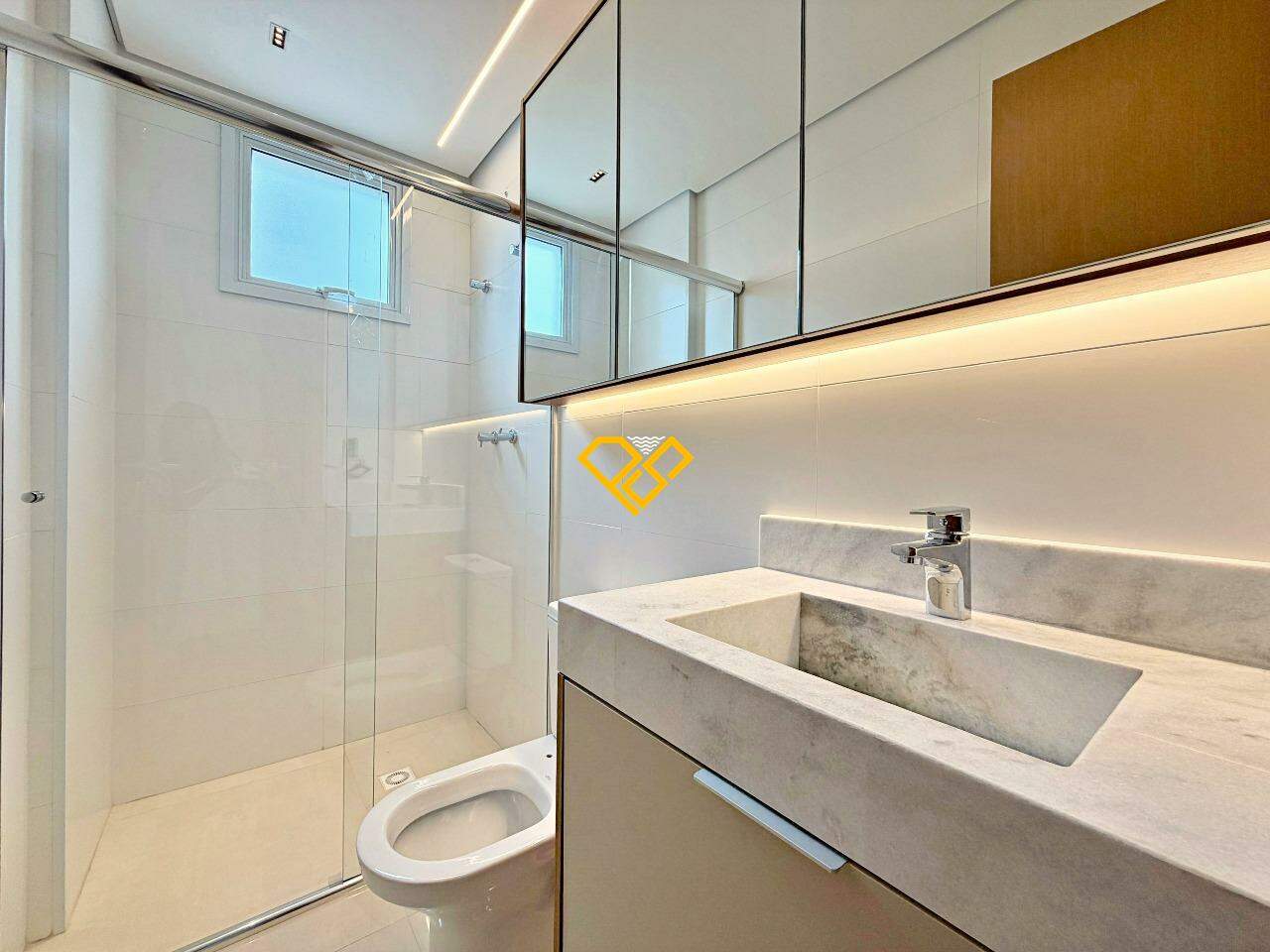 Apartamento à venda no Gonzaga: Wc suíte