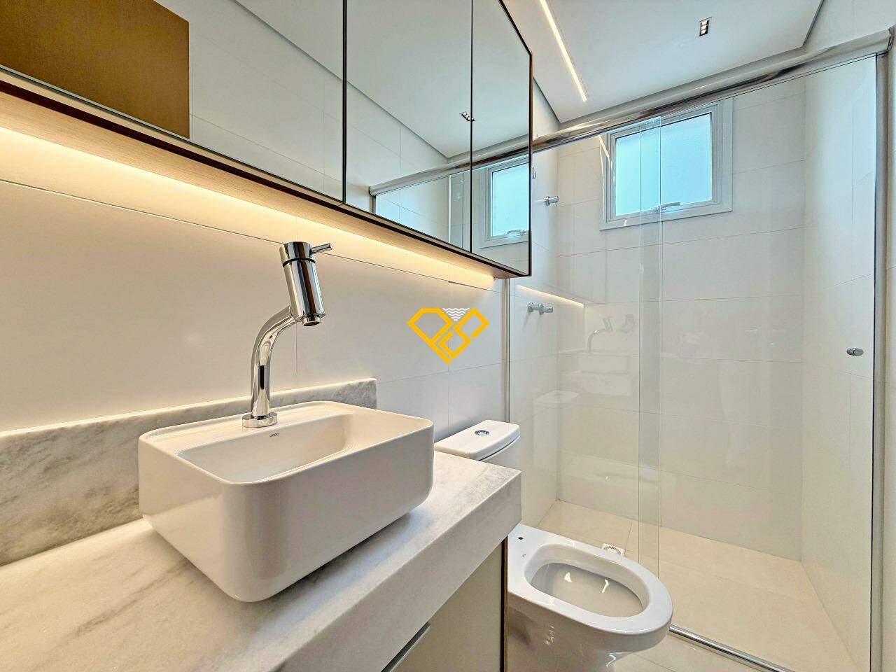 Apartamento à venda no Gonzaga: Wc social