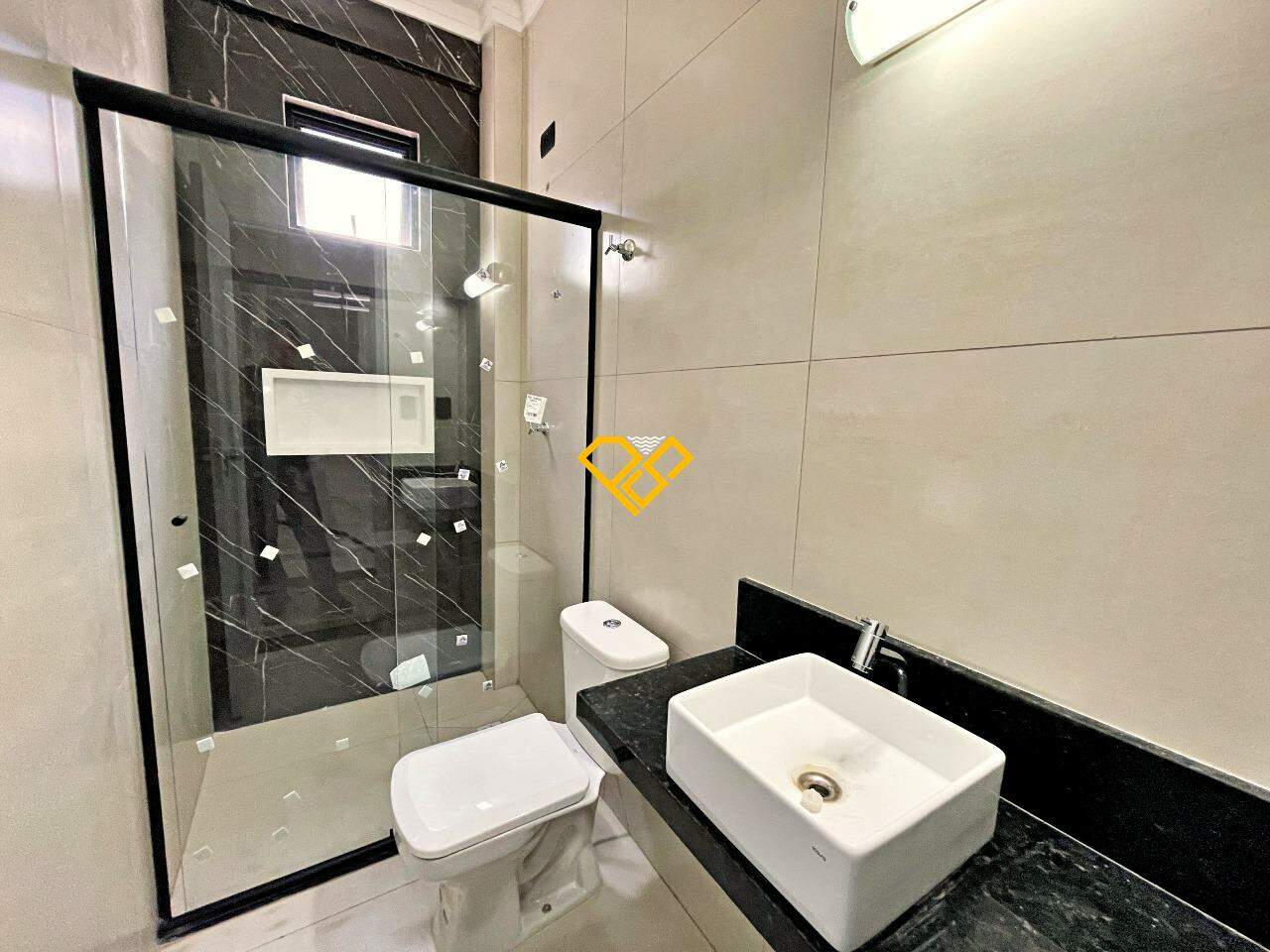 Casa à venda no Macuco: Wc social