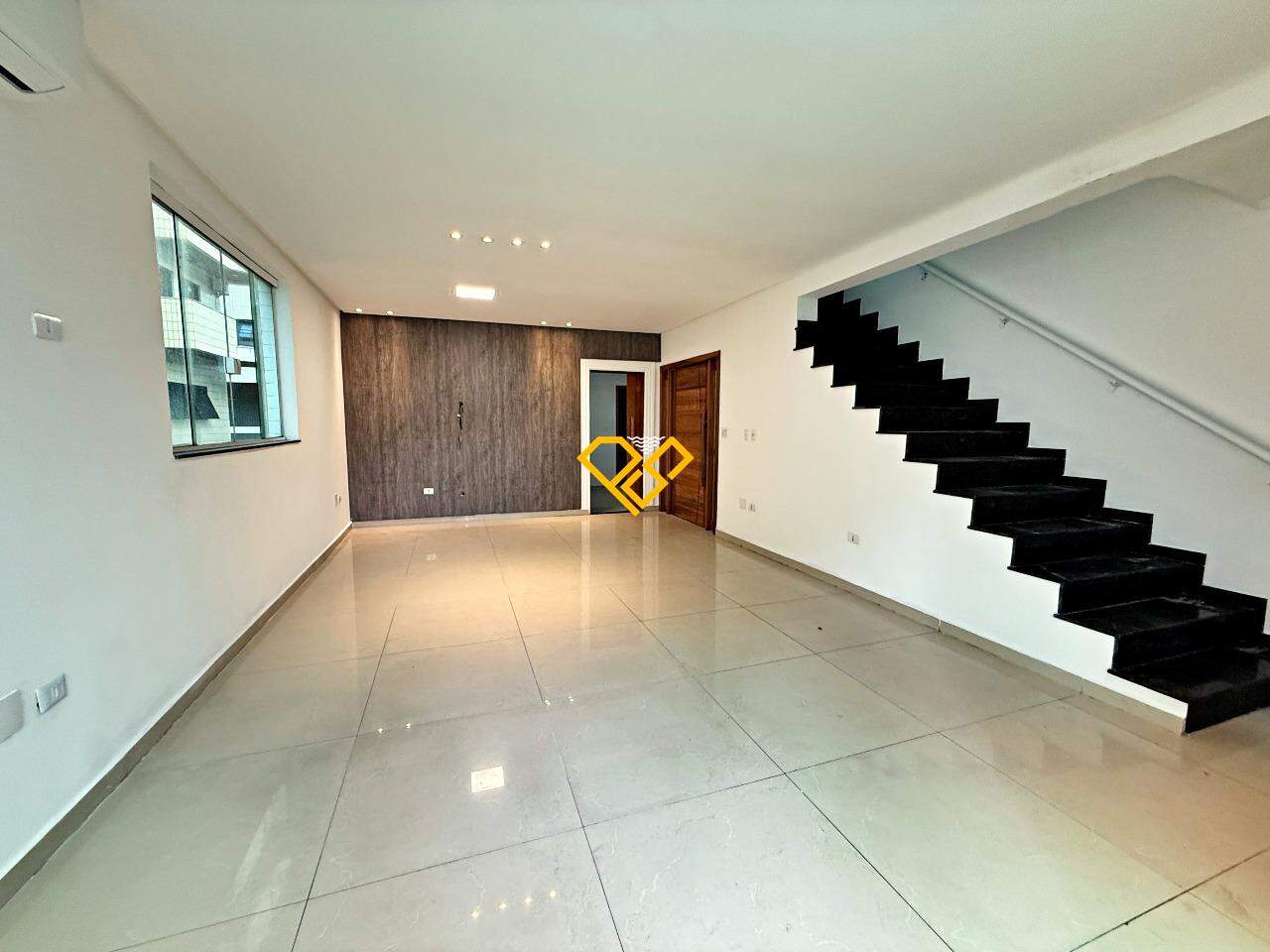 Sobreposta Alta à venda no Gonzaga: Sala 1° piso