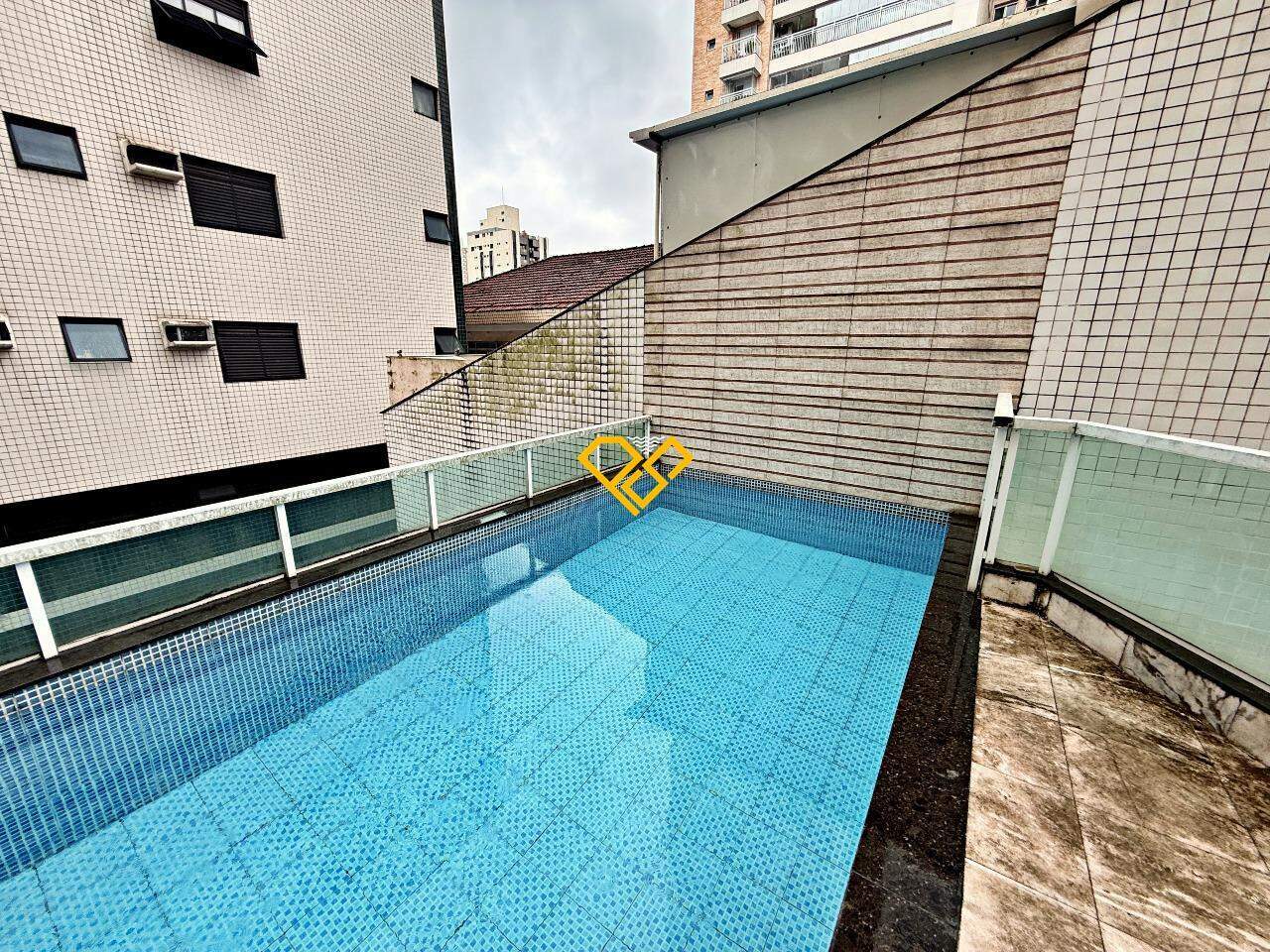 Sobreposta Alta à venda no Gonzaga: Piscina
