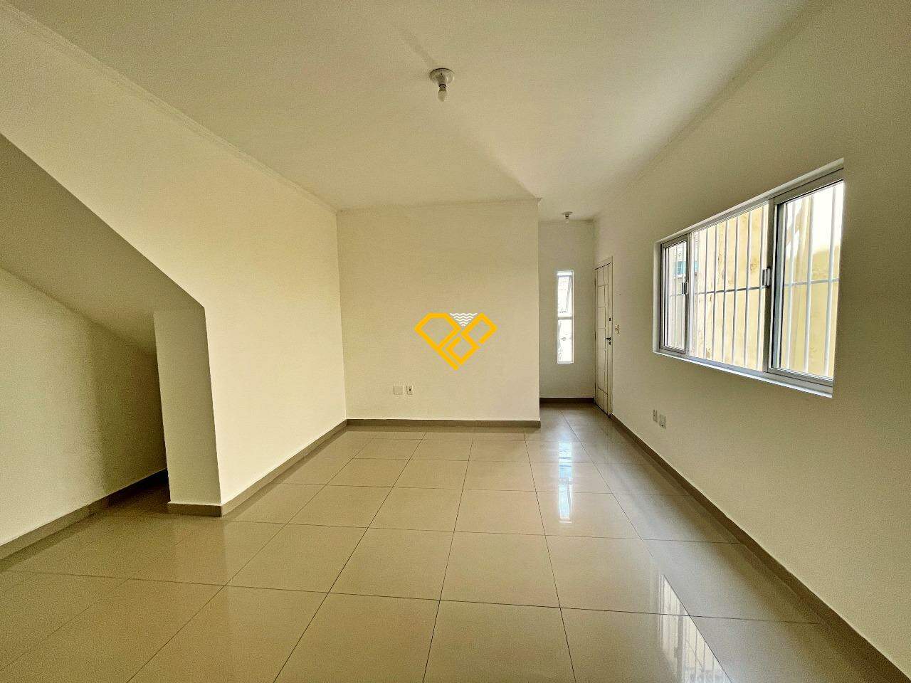 Sobreposta Baixa à venda no Embaré: Sala