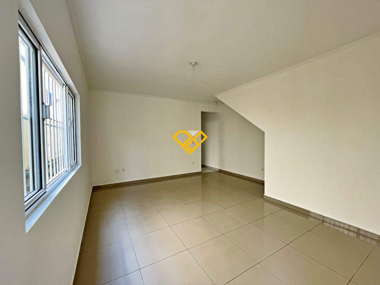 Sobreposta Baixa à venda no Embaré: Sala