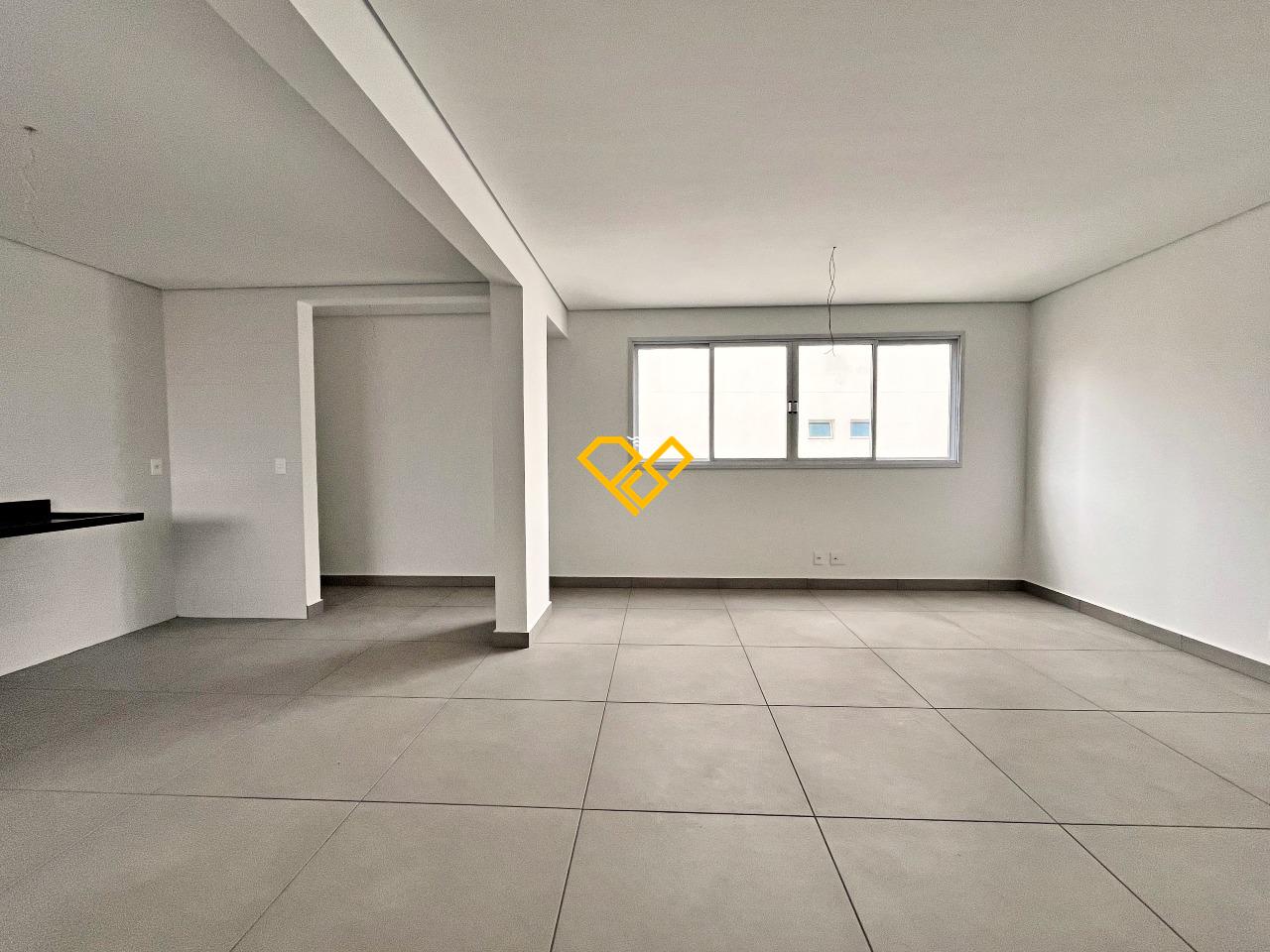 Cobertura à venda no Boqueirão: Sala com cozinha integrada 1° andar