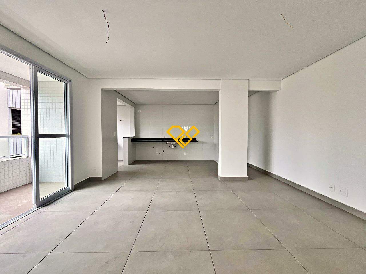 Apartamento à venda no Boqueirão: Sala e cozinha integrada