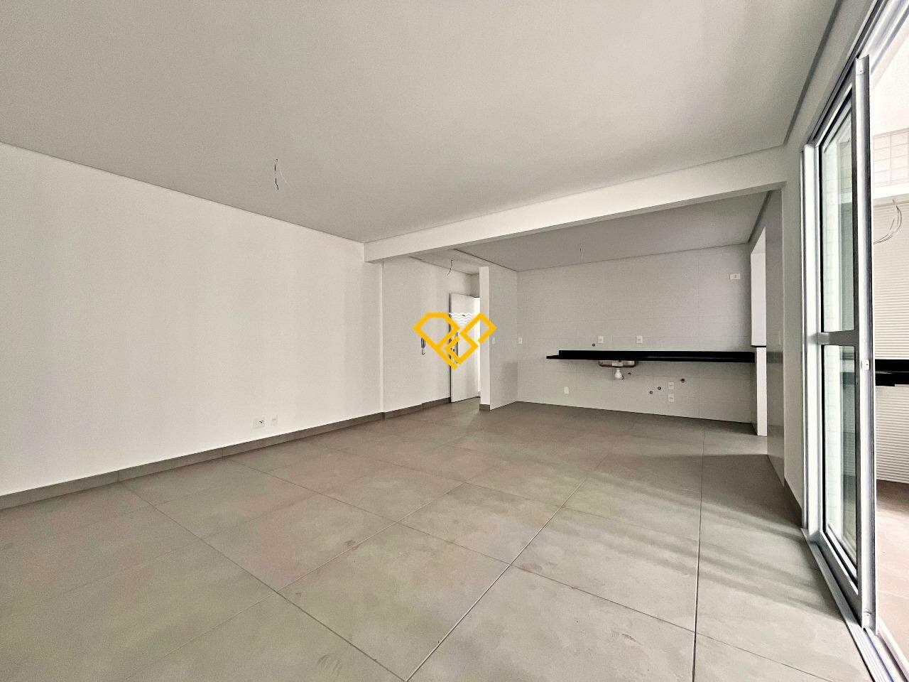 Apartamento à venda no Boqueirão: Sala e cozinha integrada