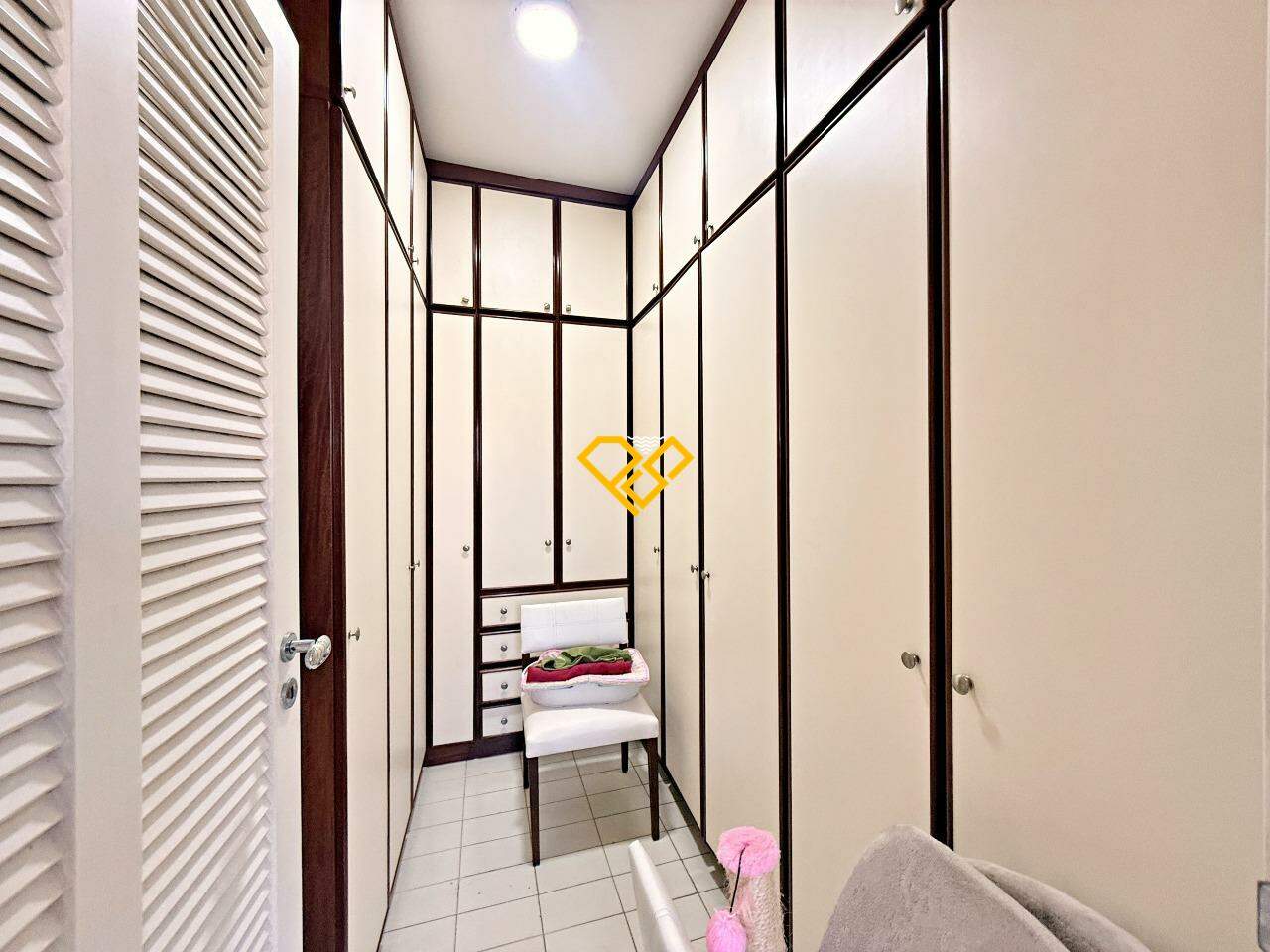 Apartamento à venda no Boqueirão: Dependência