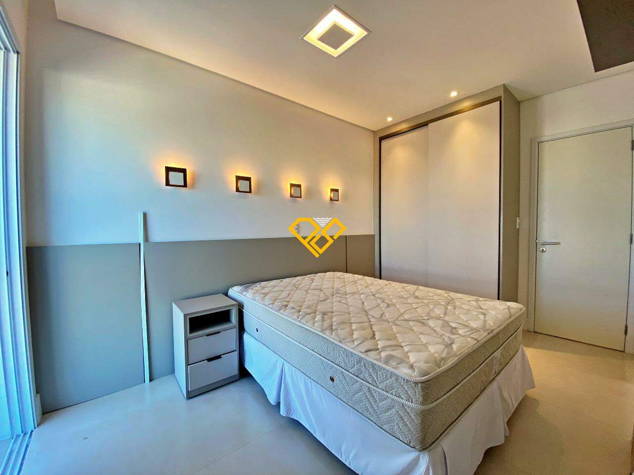 Apartamento à venda no Embaré: Dormitório 1 - suíte