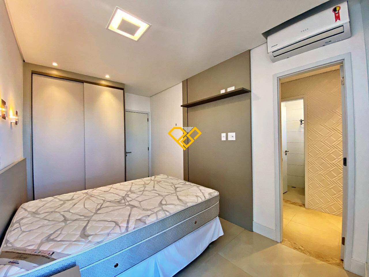 Apartamento à venda no Embaré: Dormitório 3 - suíte americana