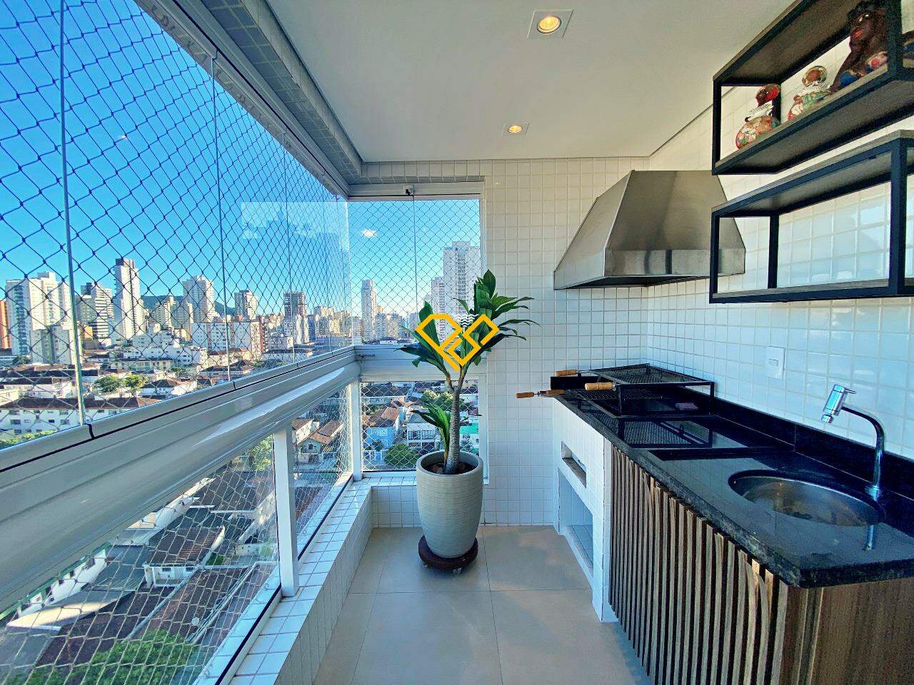 Apartamento à venda no Embaré: Varanda