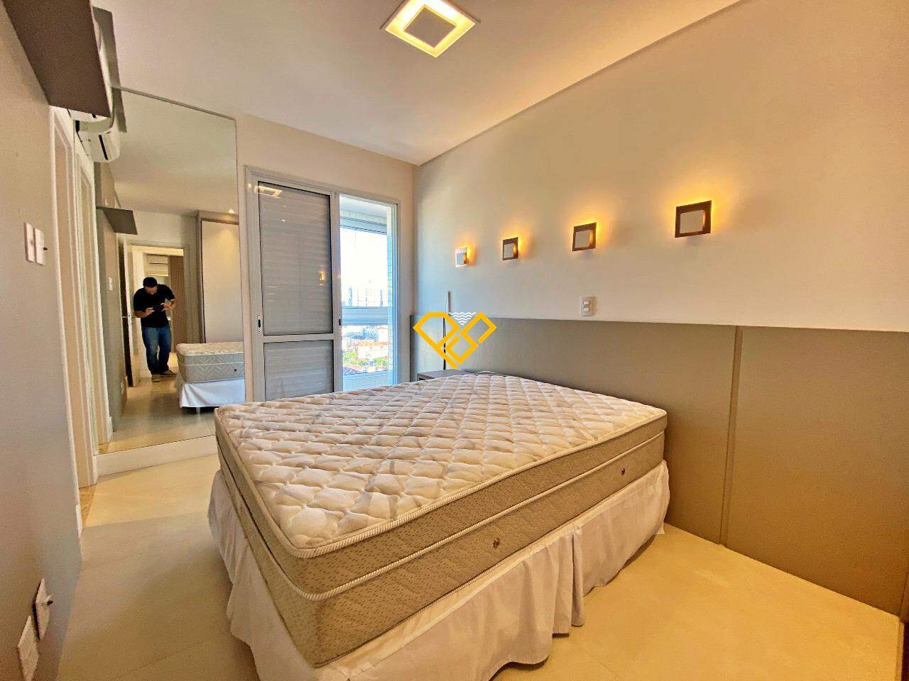 Apartamento à venda no Embaré: Dormitório 1 - suíte