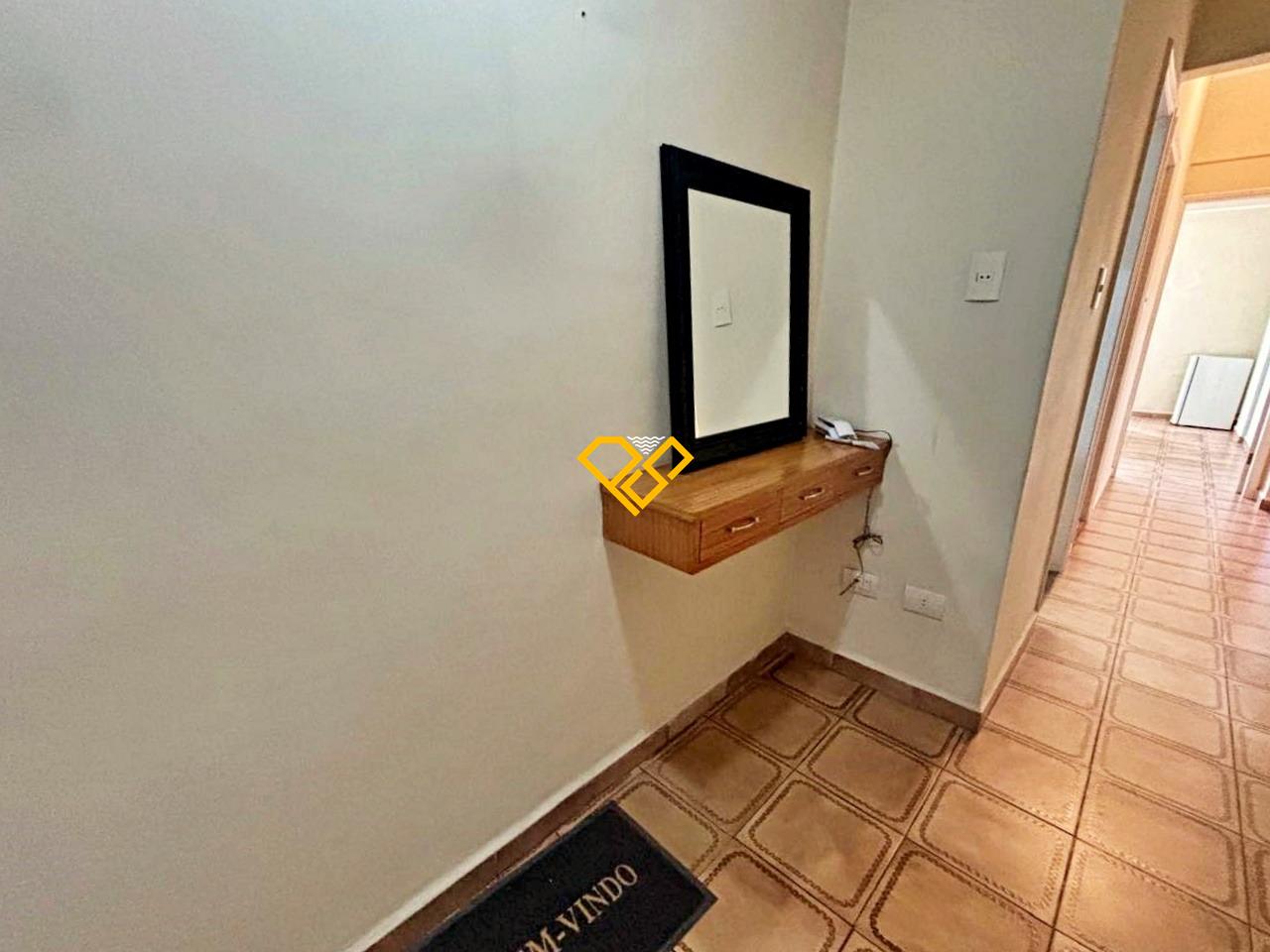 Apartamento para aluguel no Pompéia: Entrada