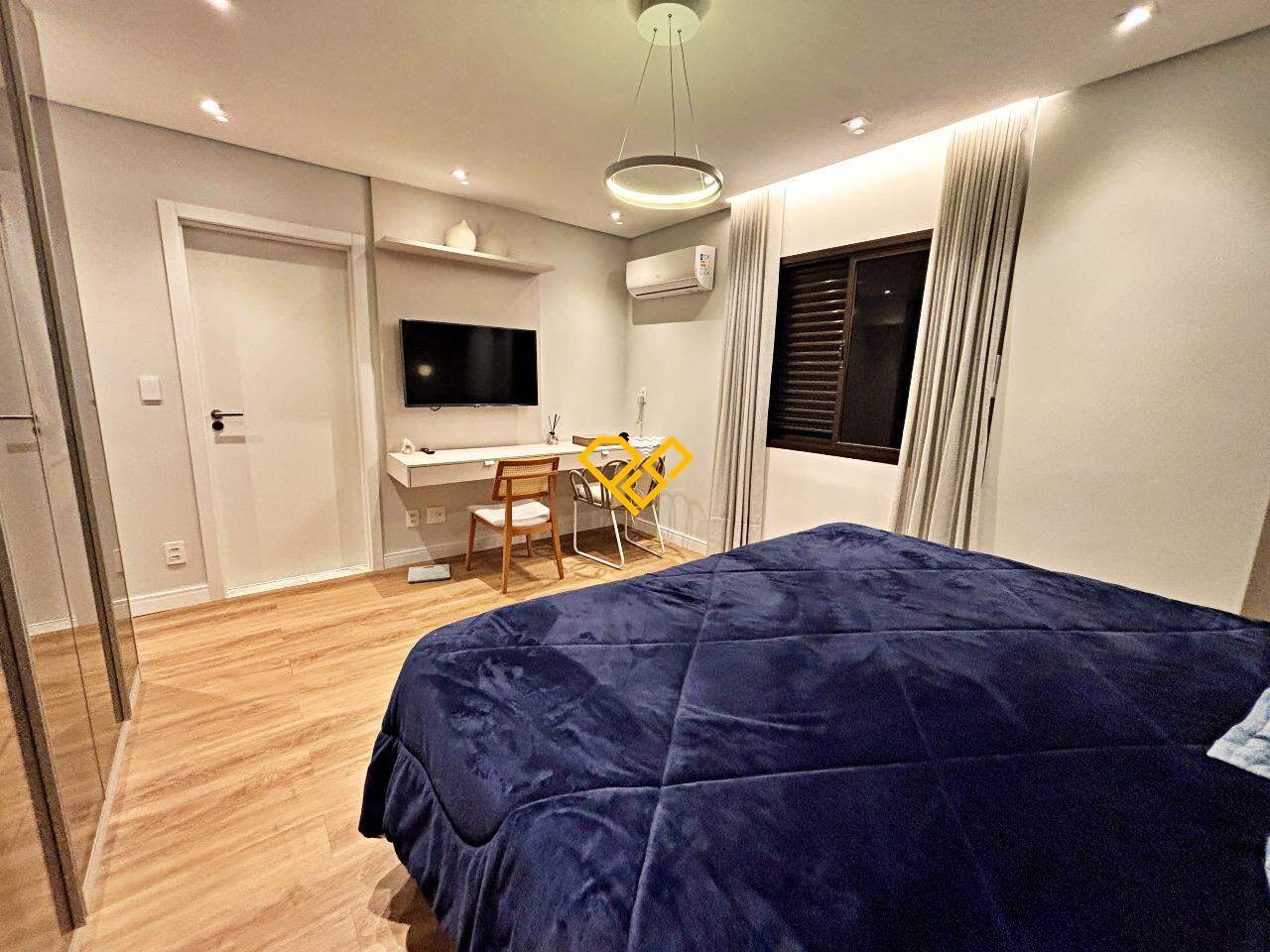 Apartamento à venda no Embaré: Dormitório 1 - suíte master