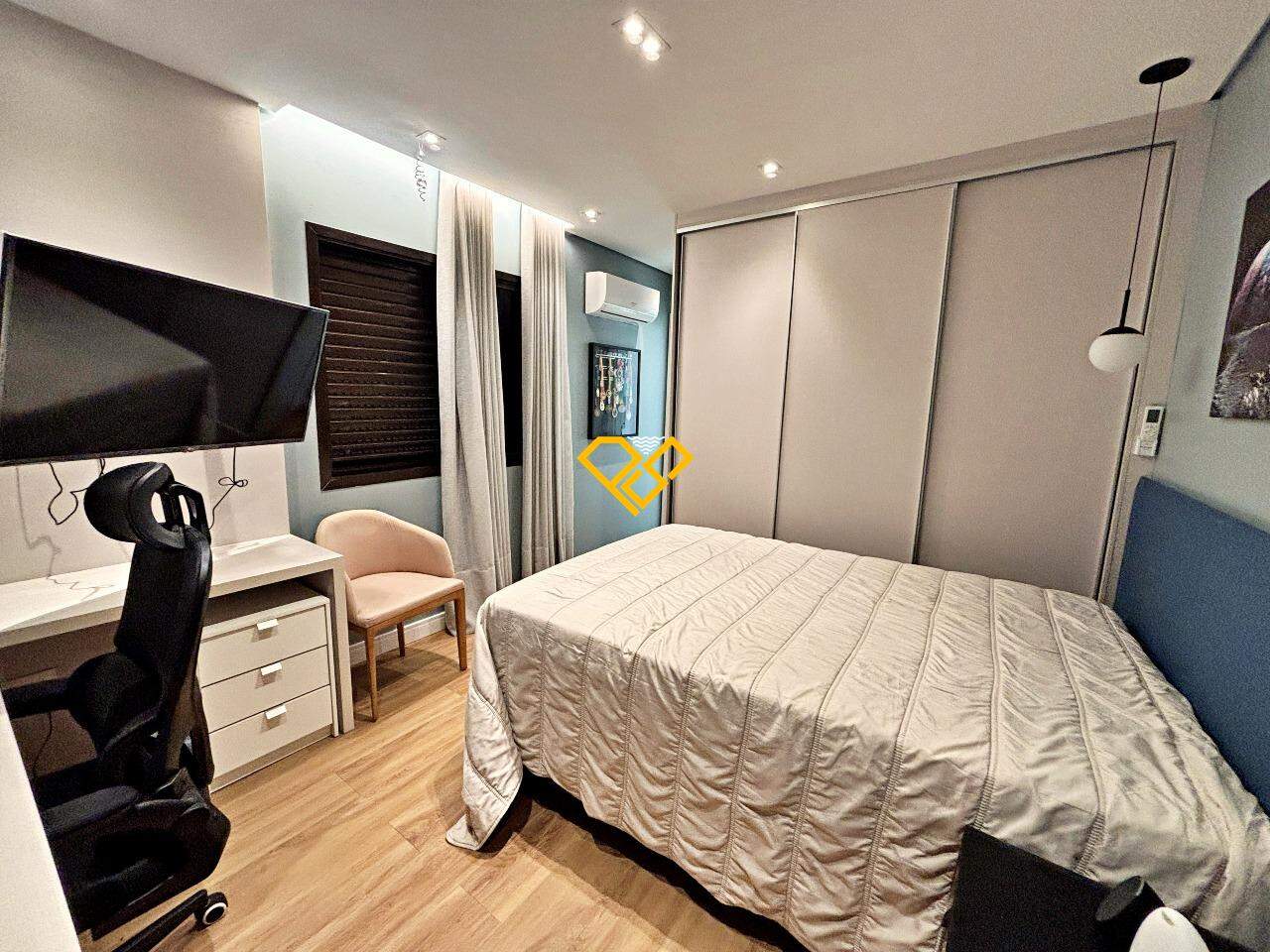 Apartamento à venda no Embaré: Dormitório 3