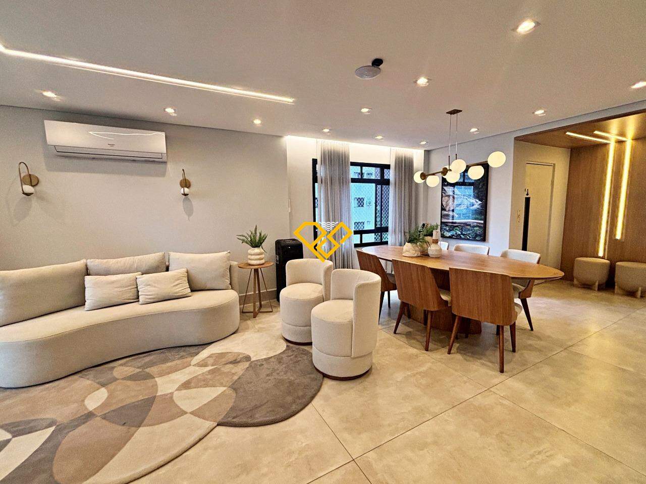 Apartamento à venda no Embaré: Sala