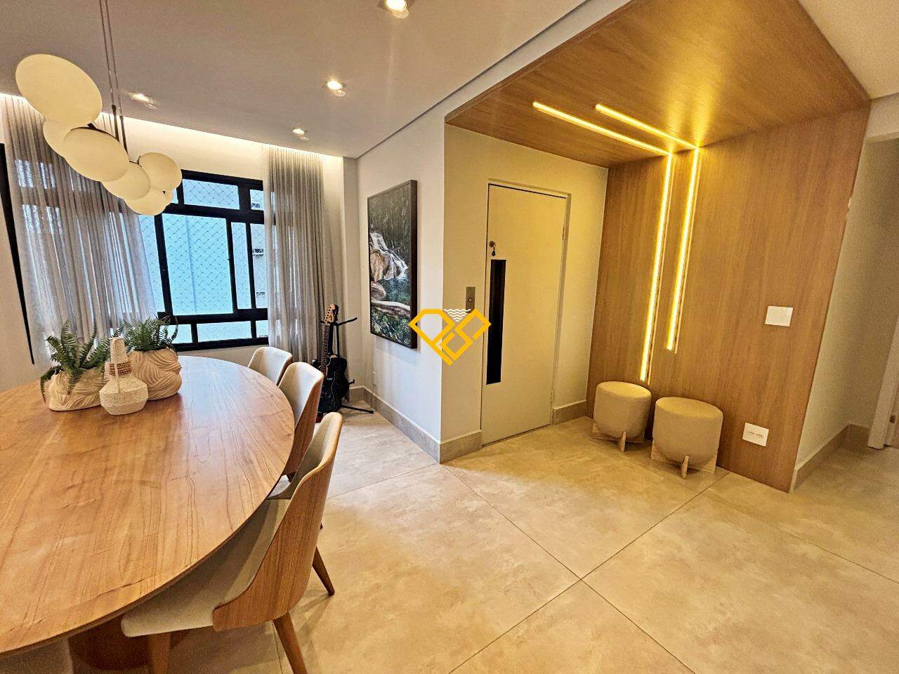 Apartamento à venda no Embaré: Entrada